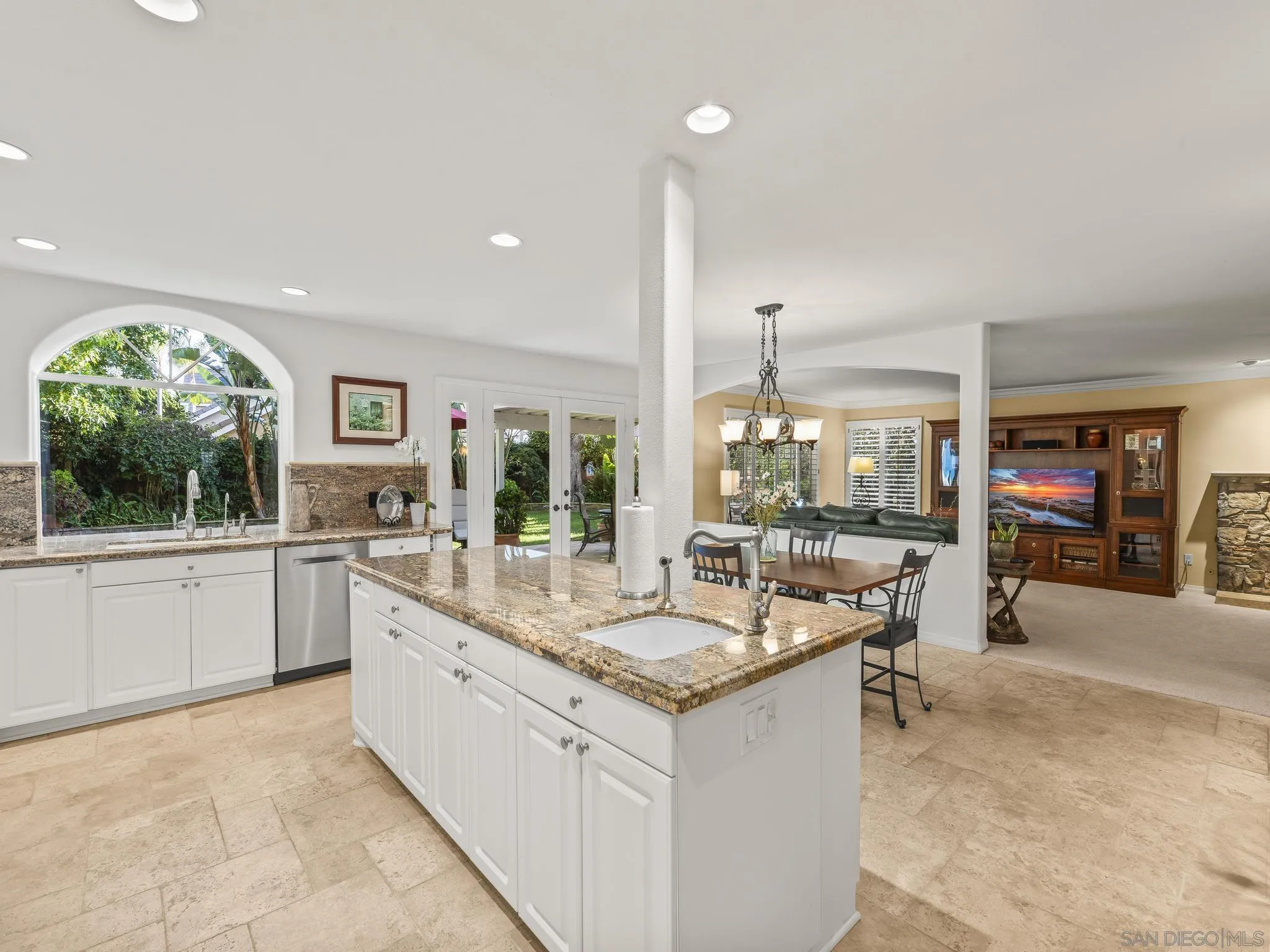 https://cdn.realtyfeed.com/cdn/127/250041319/e28136413d7441fc838ca6abd8dfd3ac.webp