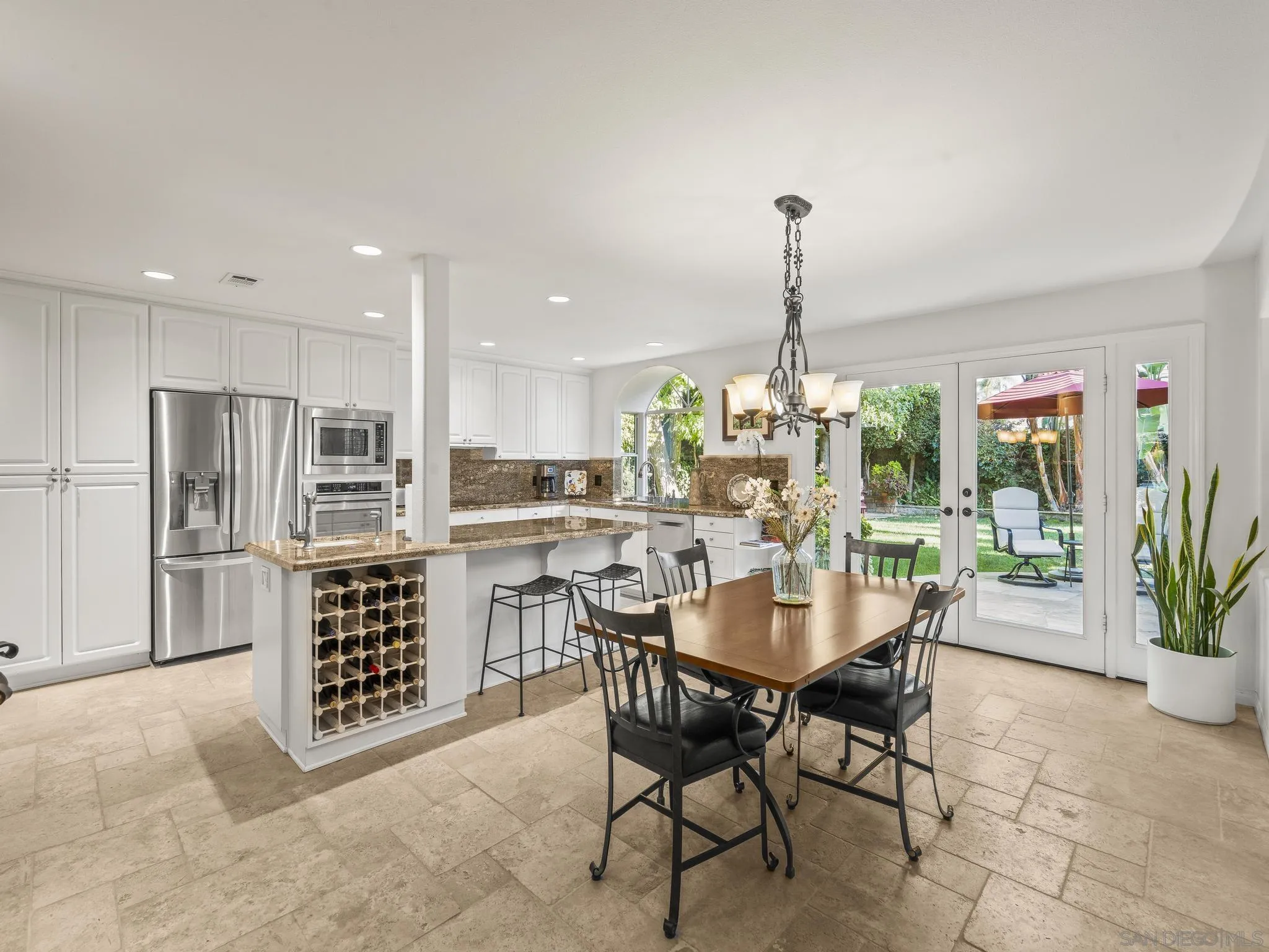 https://cdn.realtyfeed.com/cdn/127/250041319/e3d10d1e21c19dd4e924bf0551dd18c6.webp