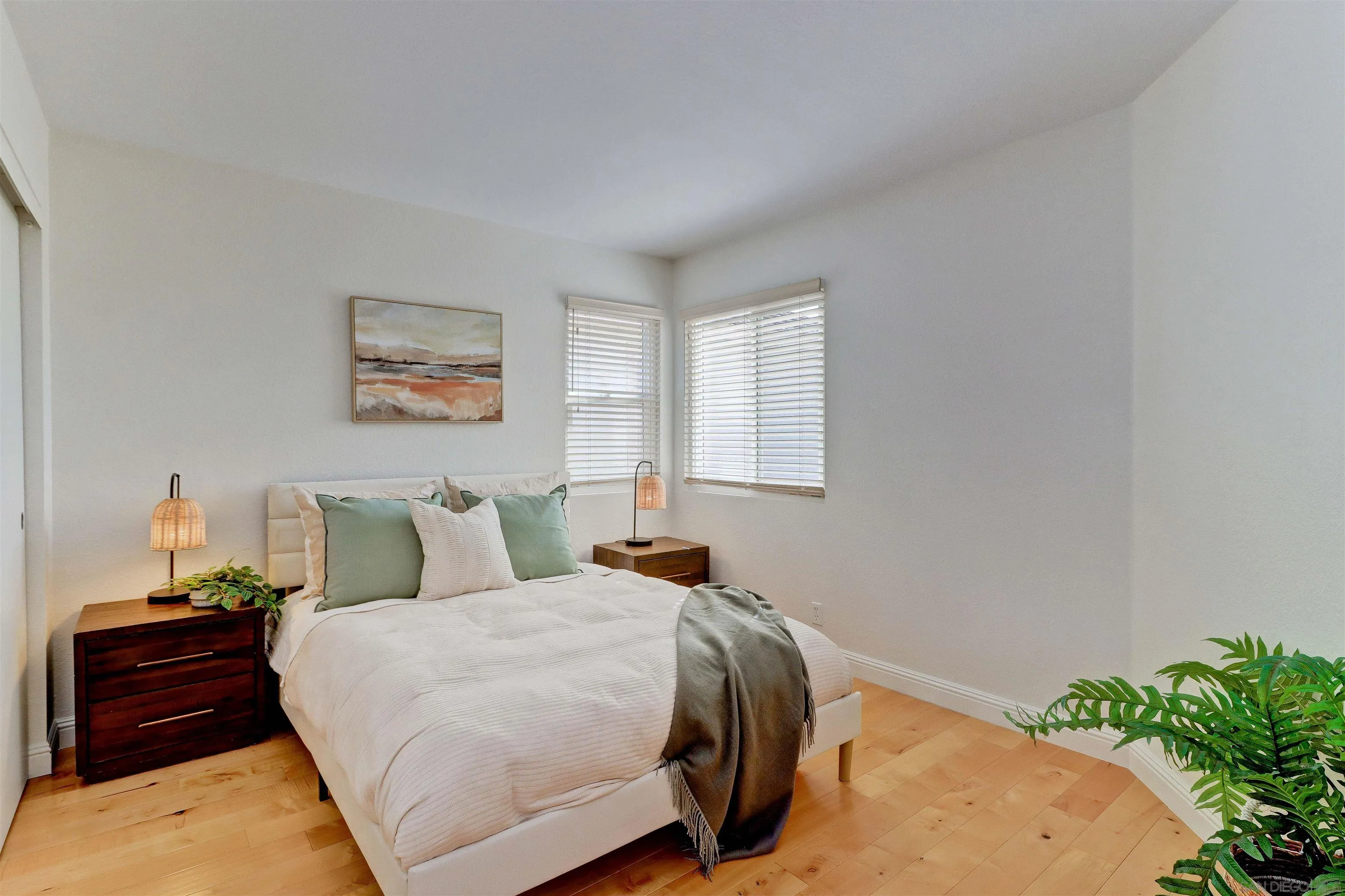 https://cdn.realtyfeed.com/cdn/127/250041321/0e54a9c13c7d6d97161c1dca9f932c2d.webp