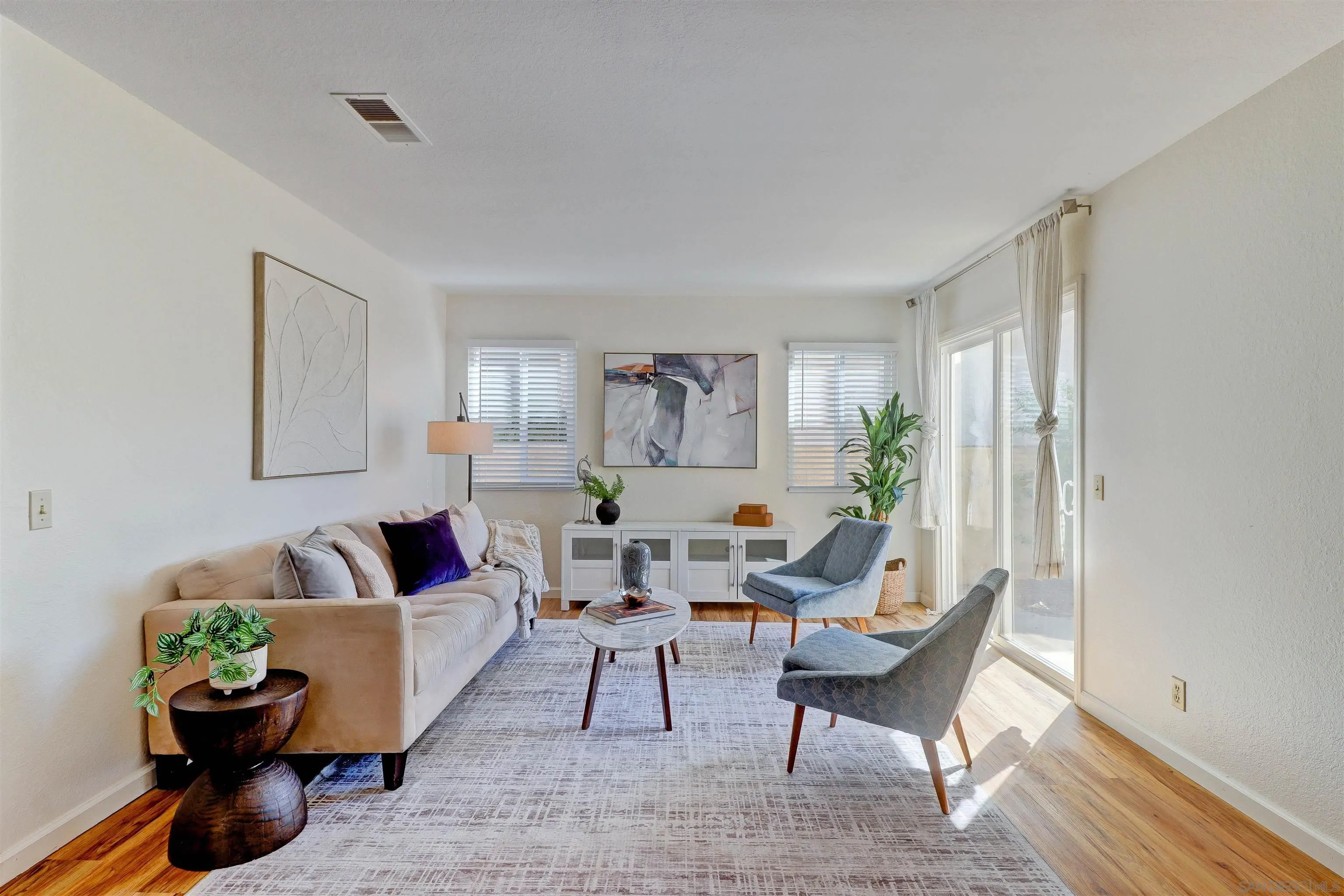 https://cdn.realtyfeed.com/cdn/127/250041321/189074b4c89a7c93d147081348be08a7.webp