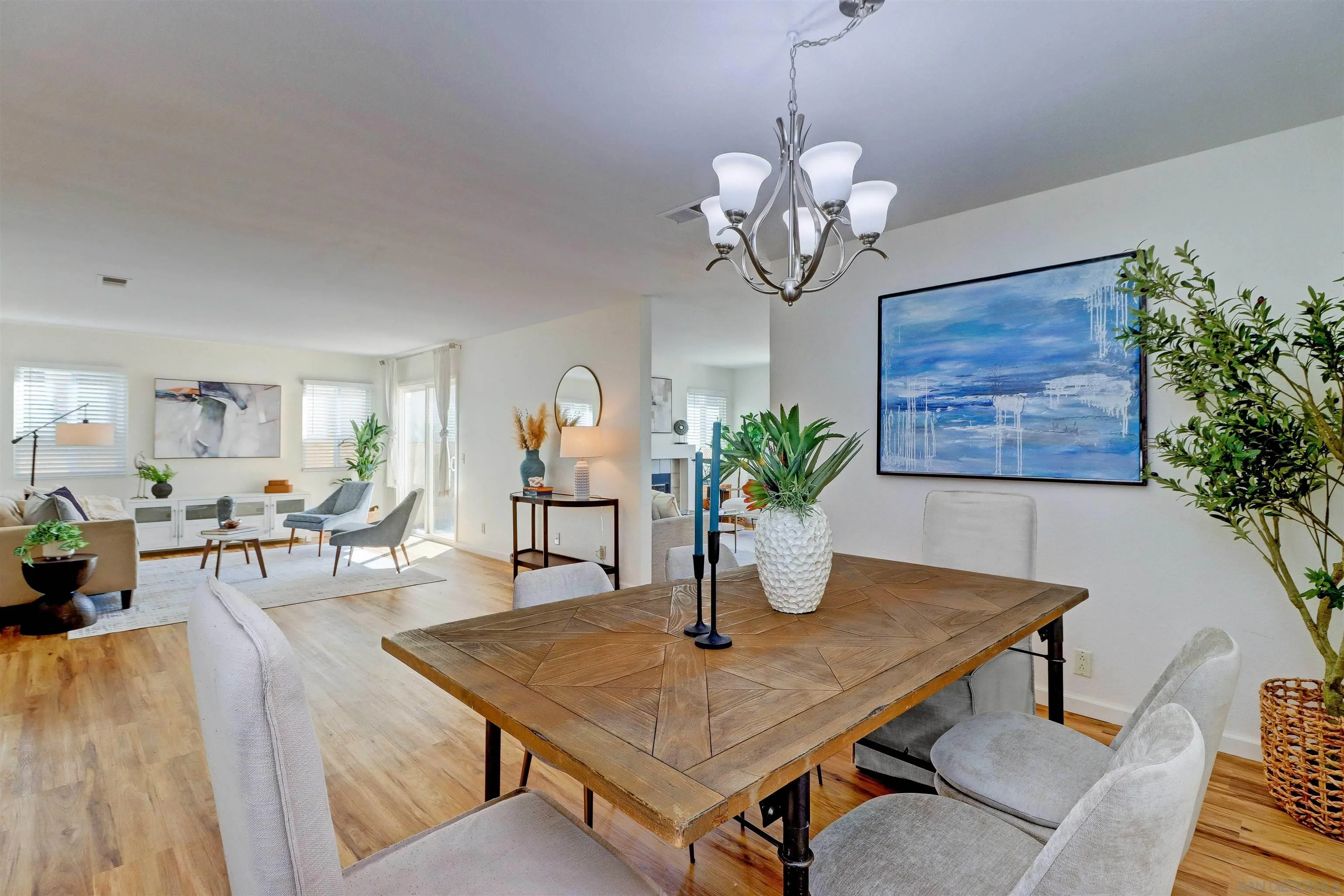 https://cdn.realtyfeed.com/cdn/127/250041321/269c3980418ac693f53f8b124aee9f4a.webp