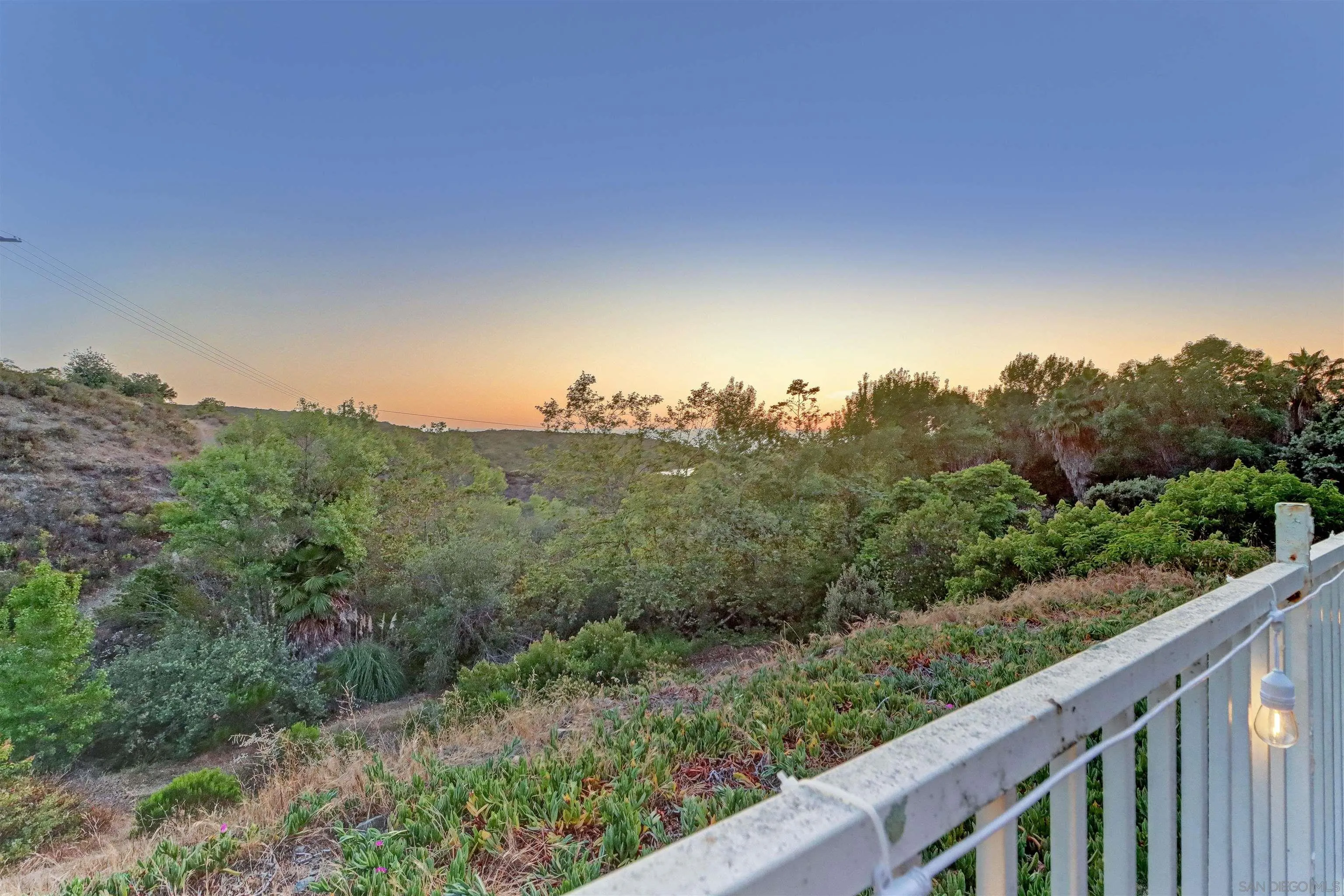 https://cdn.realtyfeed.com/cdn/127/250041321/6d2f39233adf17d0407c50882c5a8918.webp
