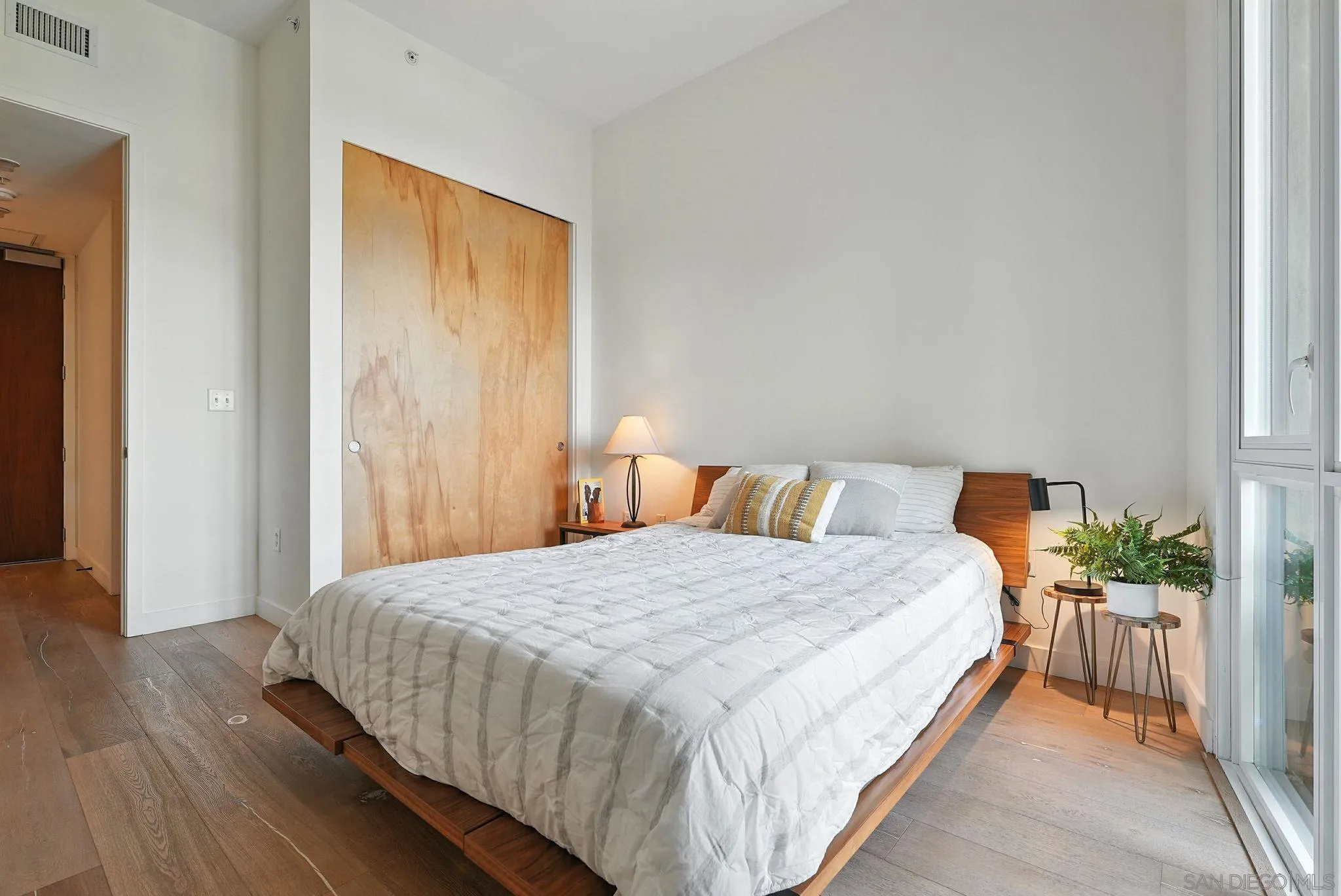 https://cdn.realtyfeed.com/cdn/127/250041323/0aae210ee809e554b54c5f3920cf5da2.webp