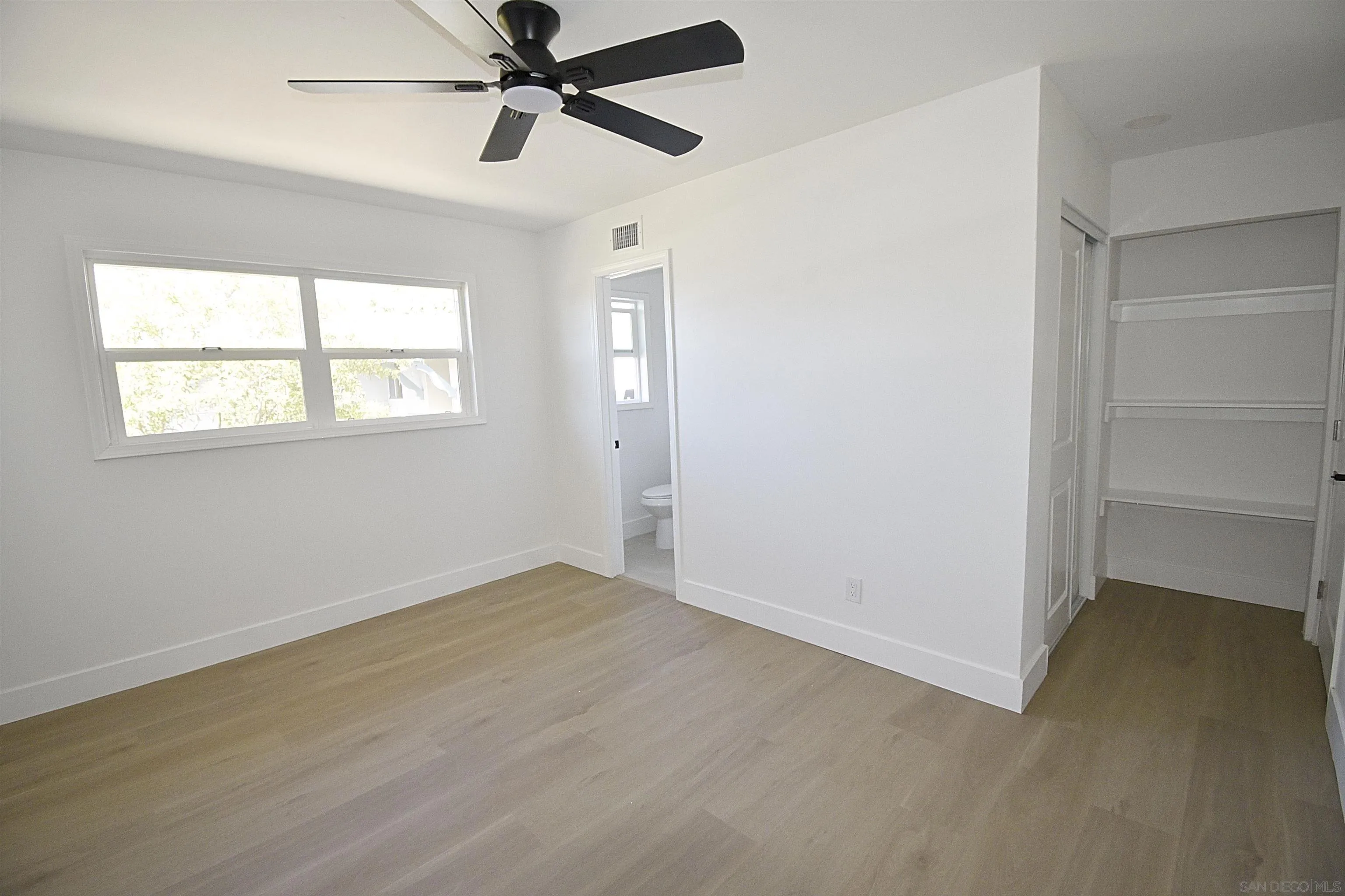 https://cdn.realtyfeed.com/cdn/127/250041324/30d9fb2a1e9ef8d3daa21c1a720544ea.webp