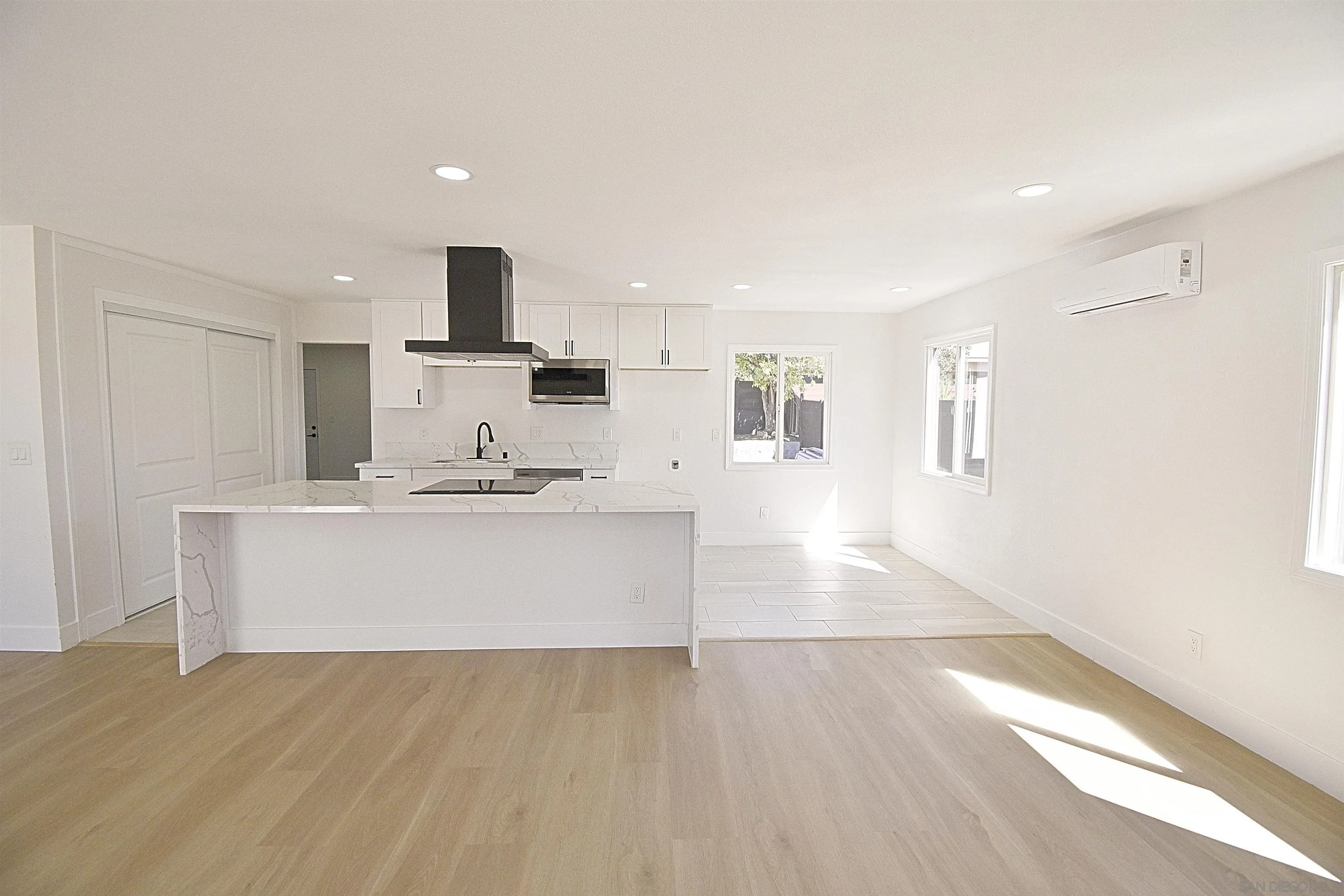 https://cdn.realtyfeed.com/cdn/127/250041324/c0499380f8b4de9da1f780e6e23a79c5.webp