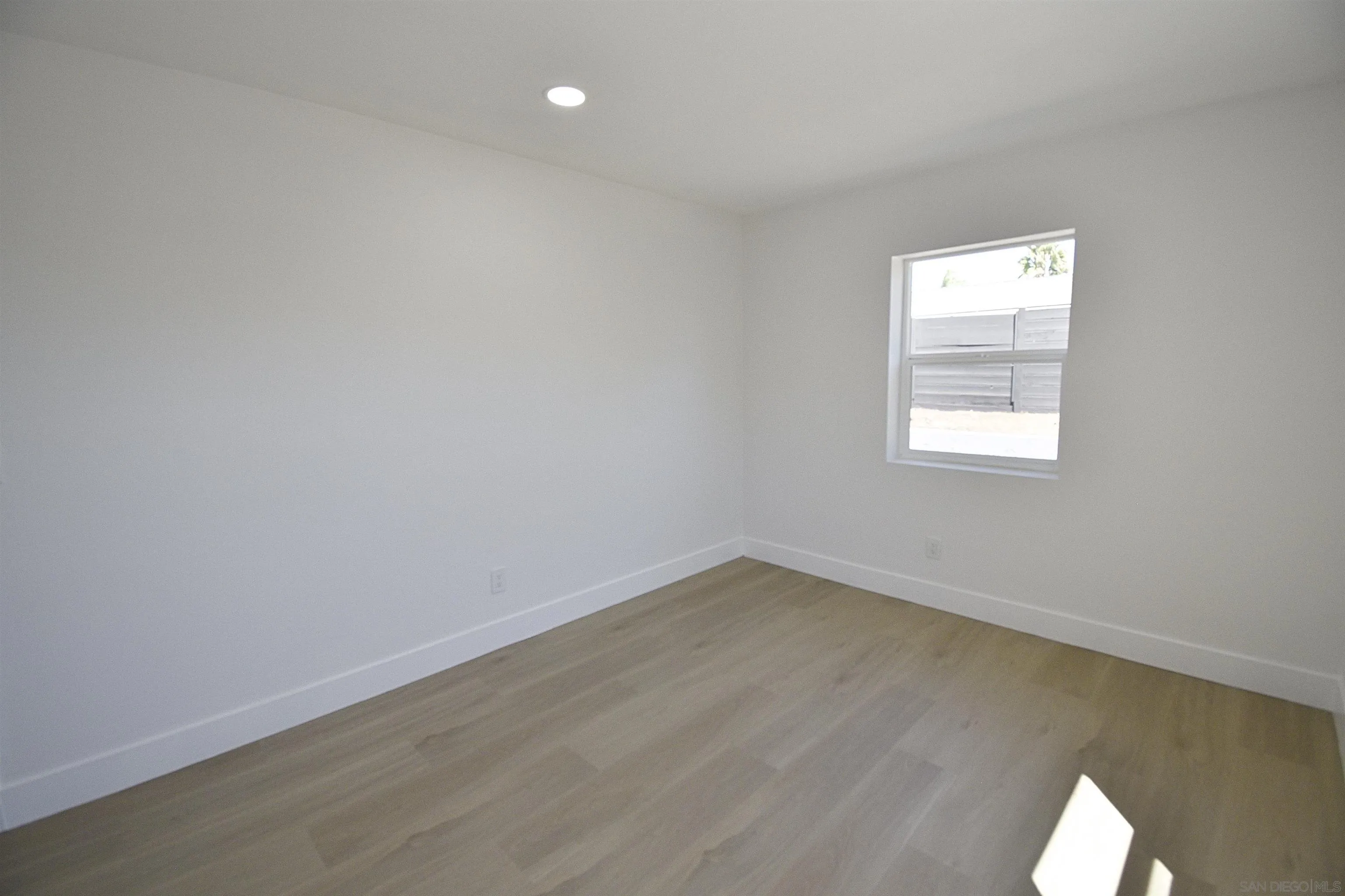 https://cdn.realtyfeed.com/cdn/127/250041324/e841f278af16f270f25611e480a6bcdb.webp