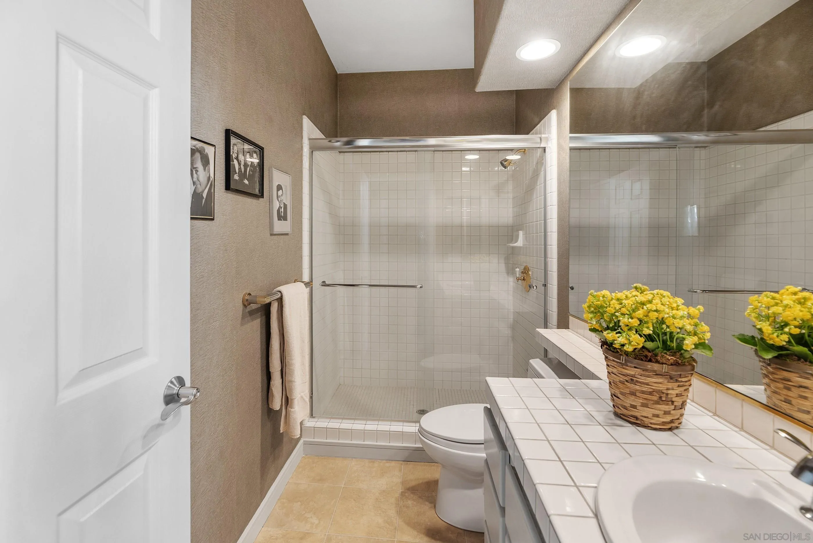 https://cdn.realtyfeed.com/cdn/127/250041325/58b6e2506df55936e1b0c00de3df5973.webp