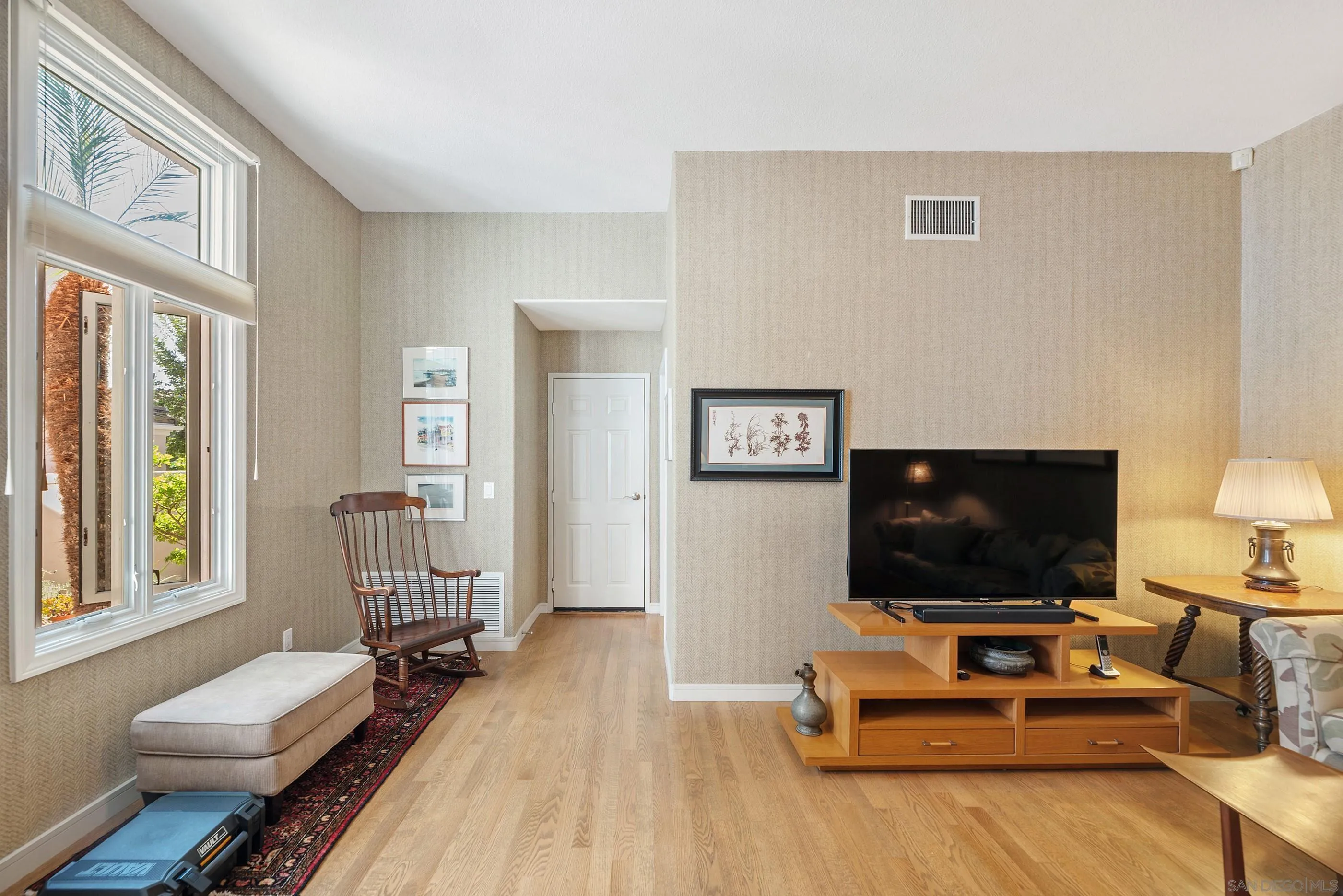 https://cdn.realtyfeed.com/cdn/127/250041325/8c3d8878f59a061ee52c7e9f52a63e0e.webp