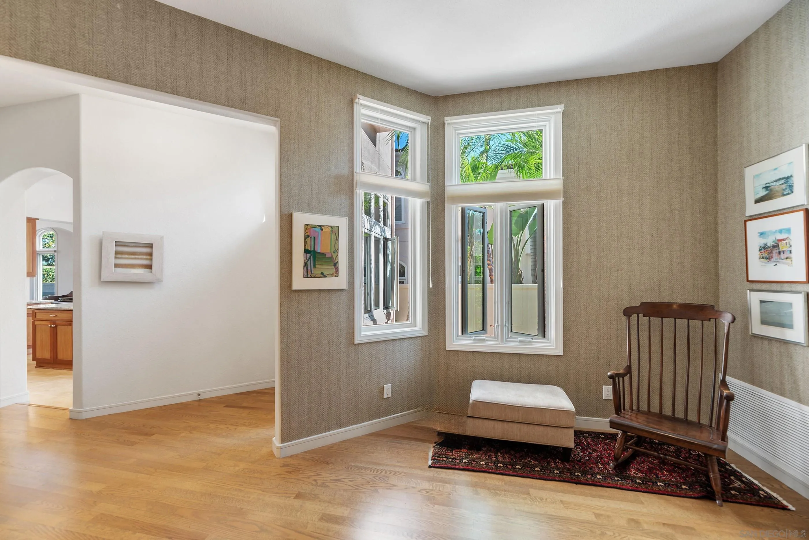 https://cdn.realtyfeed.com/cdn/127/250041325/c50a43cebcc069847adf9b2ae025a2b7.webp