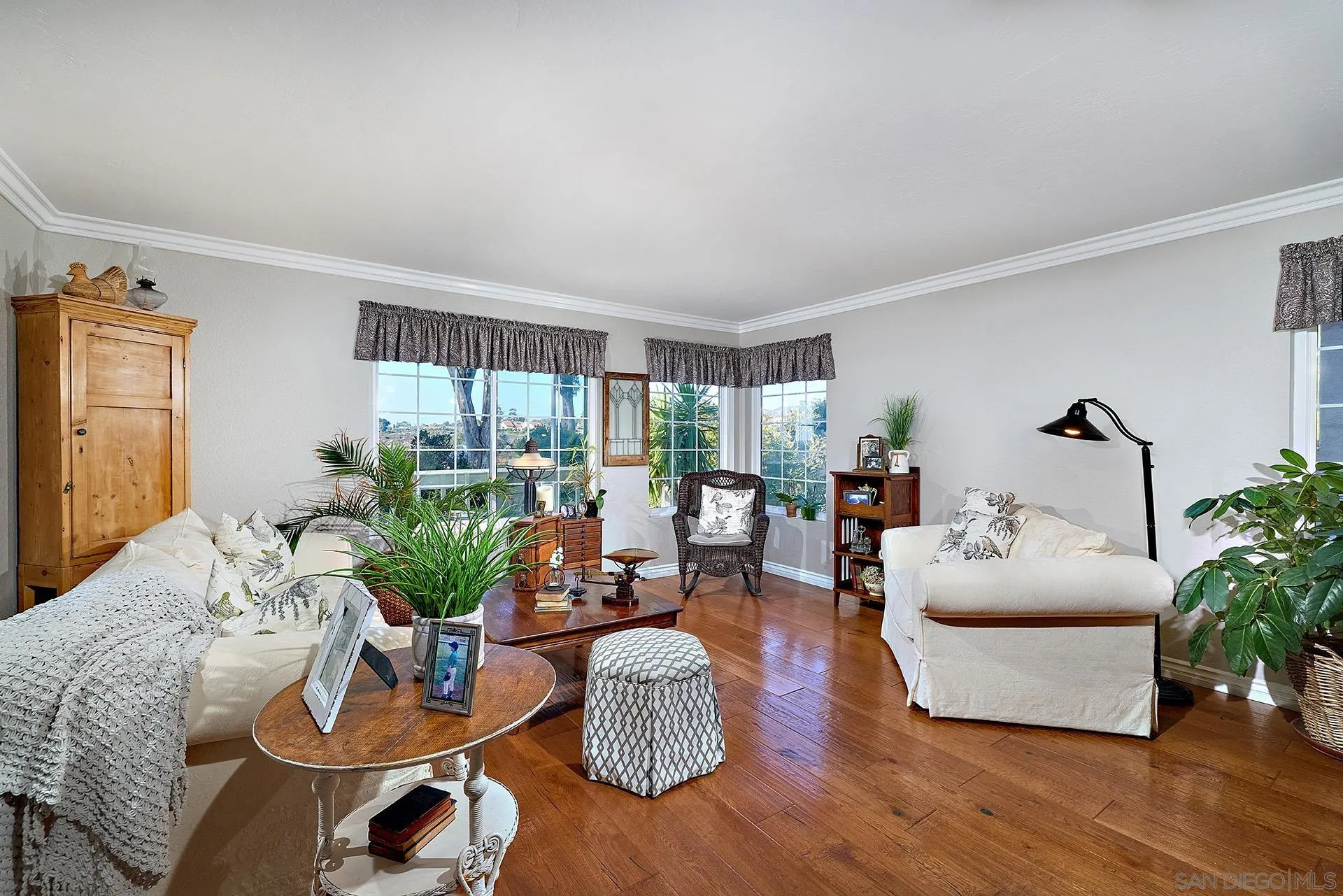 https://cdn.realtyfeed.com/cdn/127/250041328/31e164d3d3615d26449b23ee9f1bd456.webp