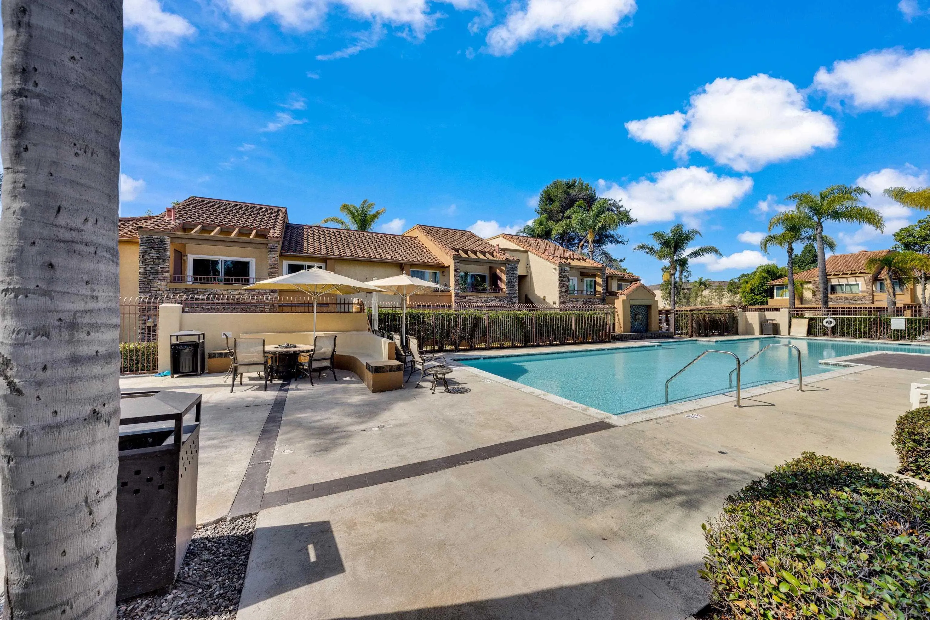 https://cdn.realtyfeed.com/cdn/127/250041329/197f0a8ff9ee546b76968a9f42e58aa4.webp