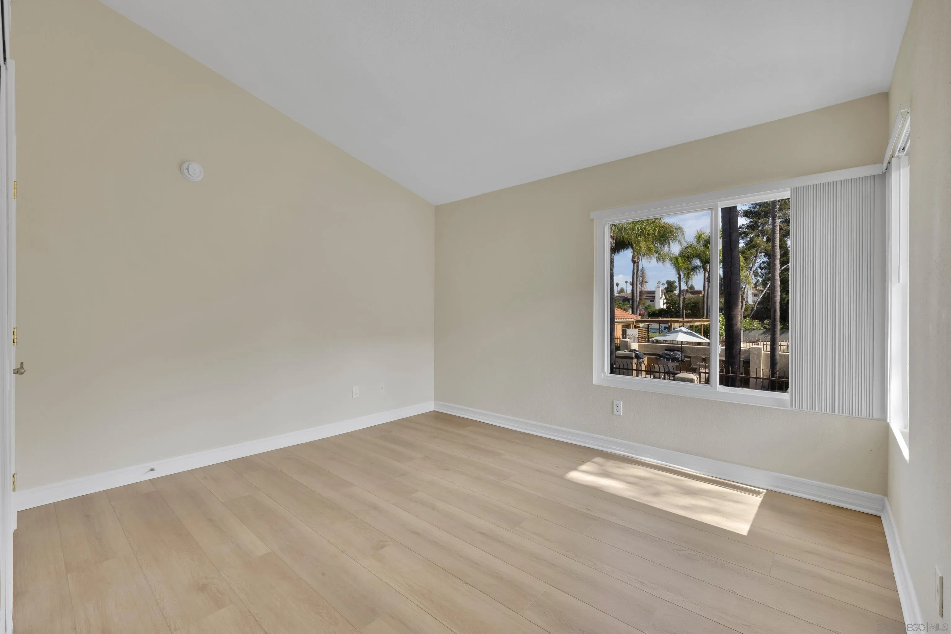 https://cdn.realtyfeed.com/cdn/127/250041329/5036a1b1bdfdfa4a5861b507f2ca3a93.webp