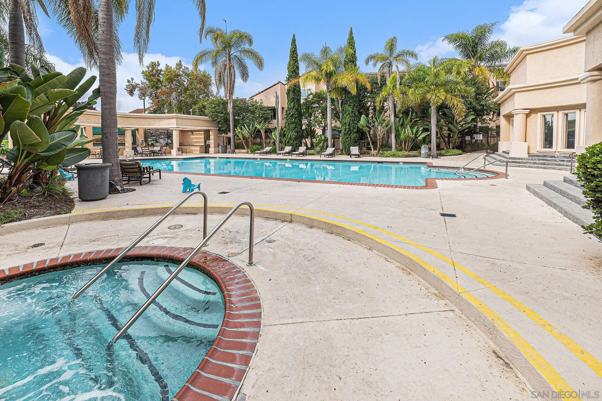 https://cdn.realtyfeed.com/cdn/127/250041331/81e8f40071ba1af739b20aa1cb935799.webp