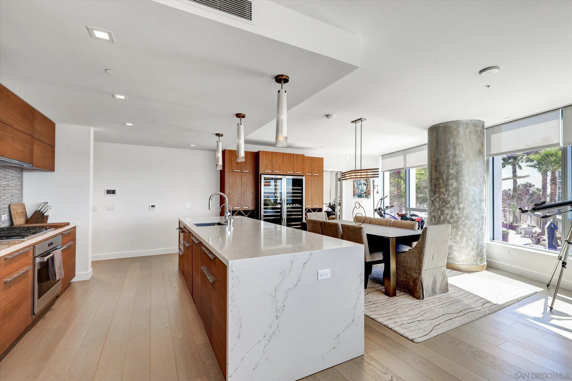 Photo #3: 250041332 Listing 