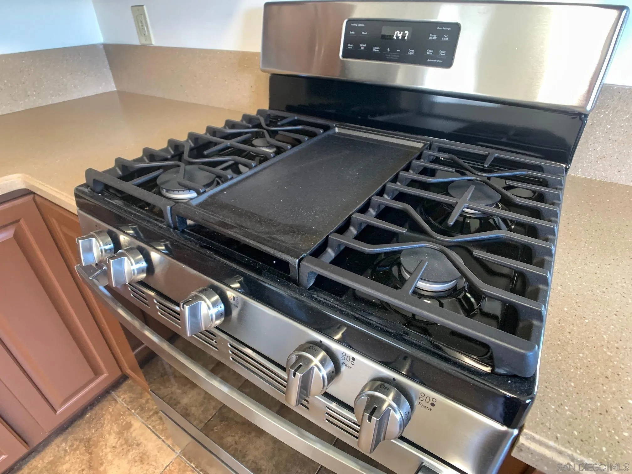 https://cdn.realtyfeed.com/cdn/127/250041335/f4f835adb0fc1e98d712d8ef675e0a65.webp