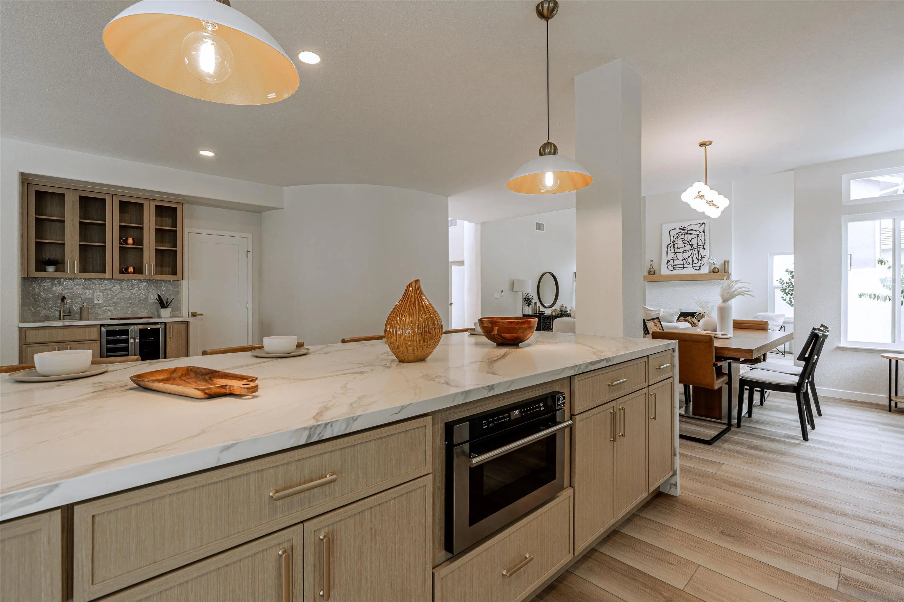https://cdn.realtyfeed.com/cdn/127/250041336/4816929597faaa5675a917cf53ee6e7f.webp
