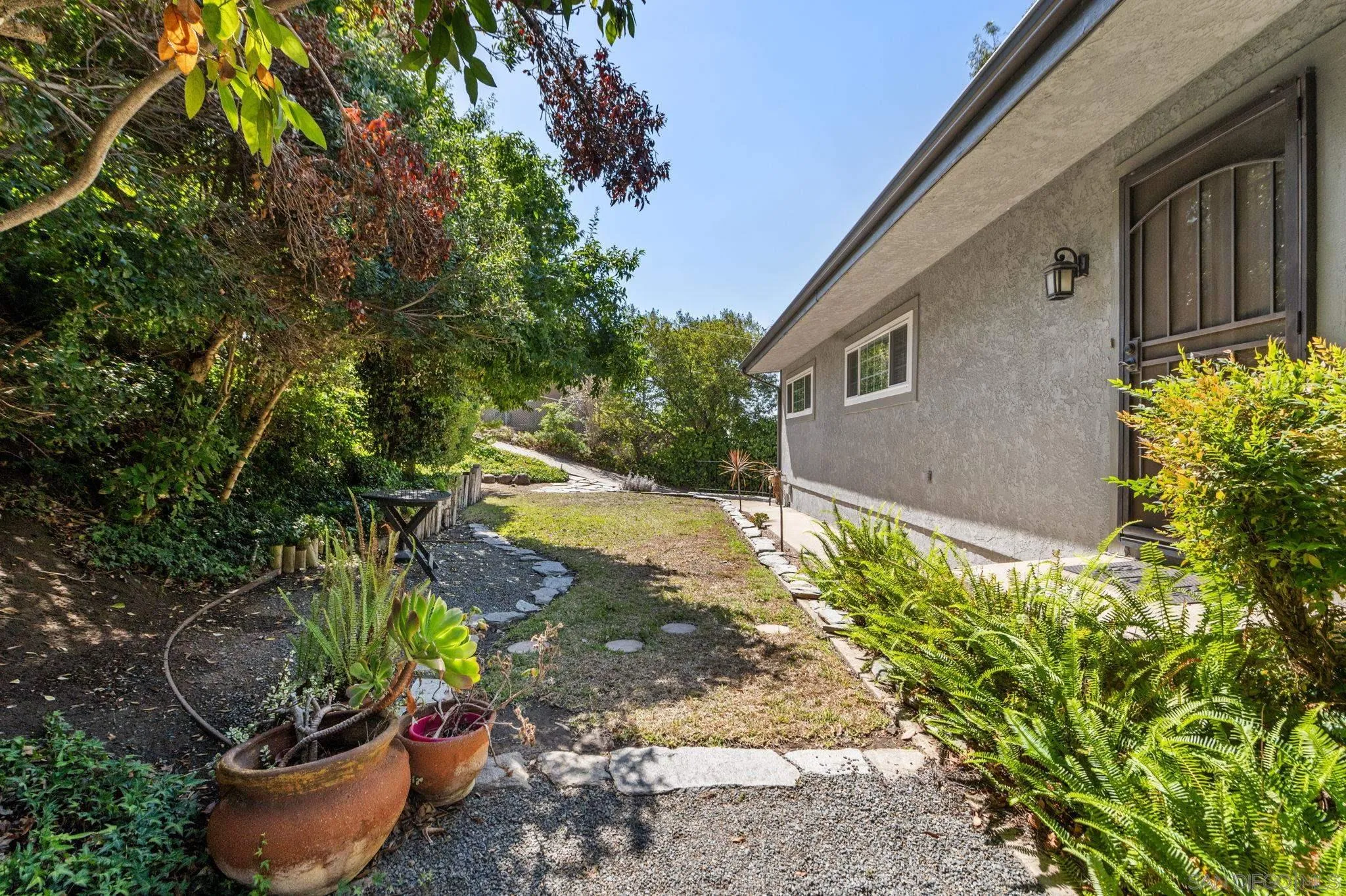 https://cdn.realtyfeed.com/cdn/127/250041337/8e38a2c7d4b458c681d665d52ebe5ea5.webp