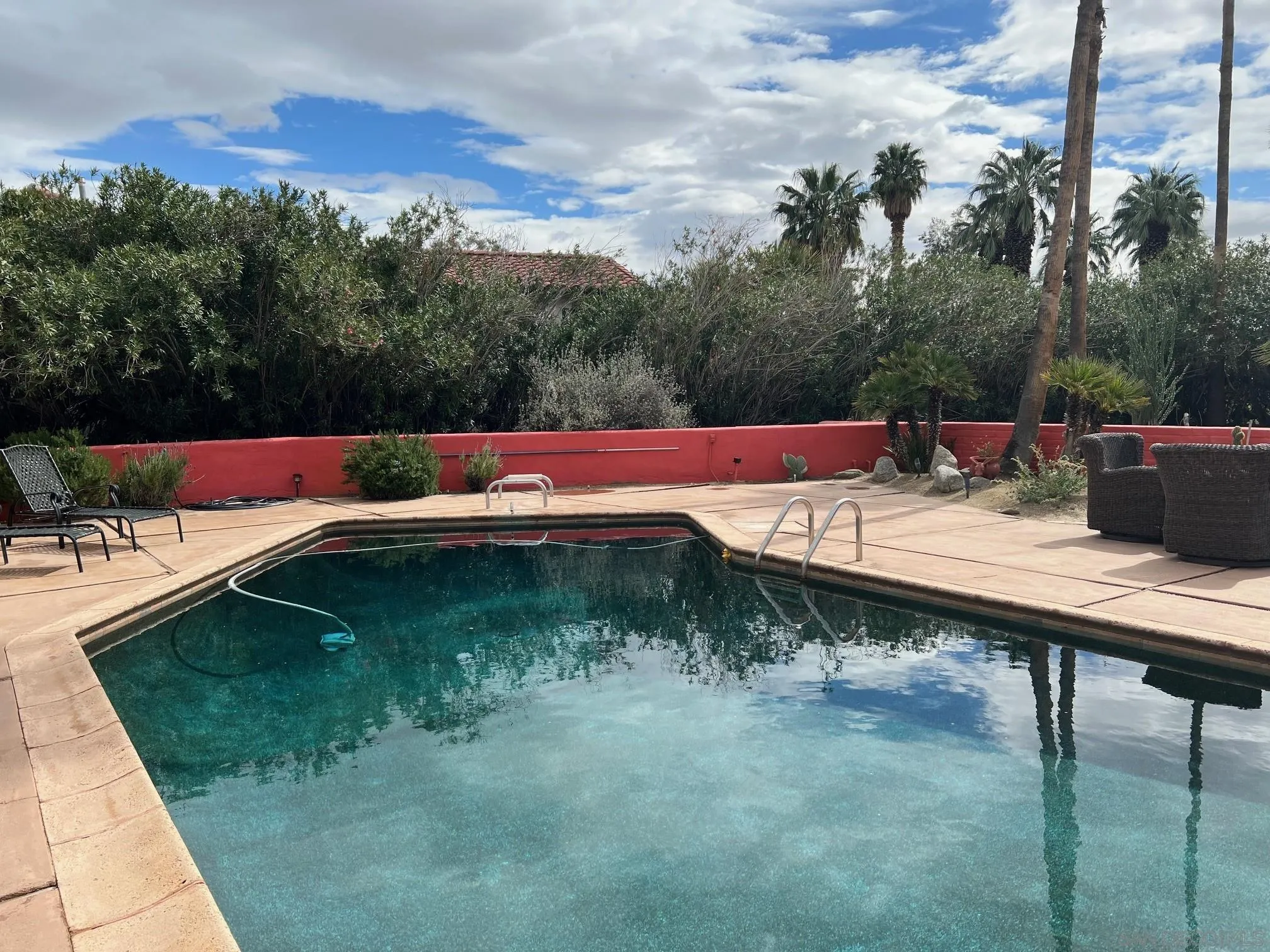 https://cdn.realtyfeed.com/cdn/127/250041338/8a1bc370440ff3fd2ef3b6287e3c35c1.webp