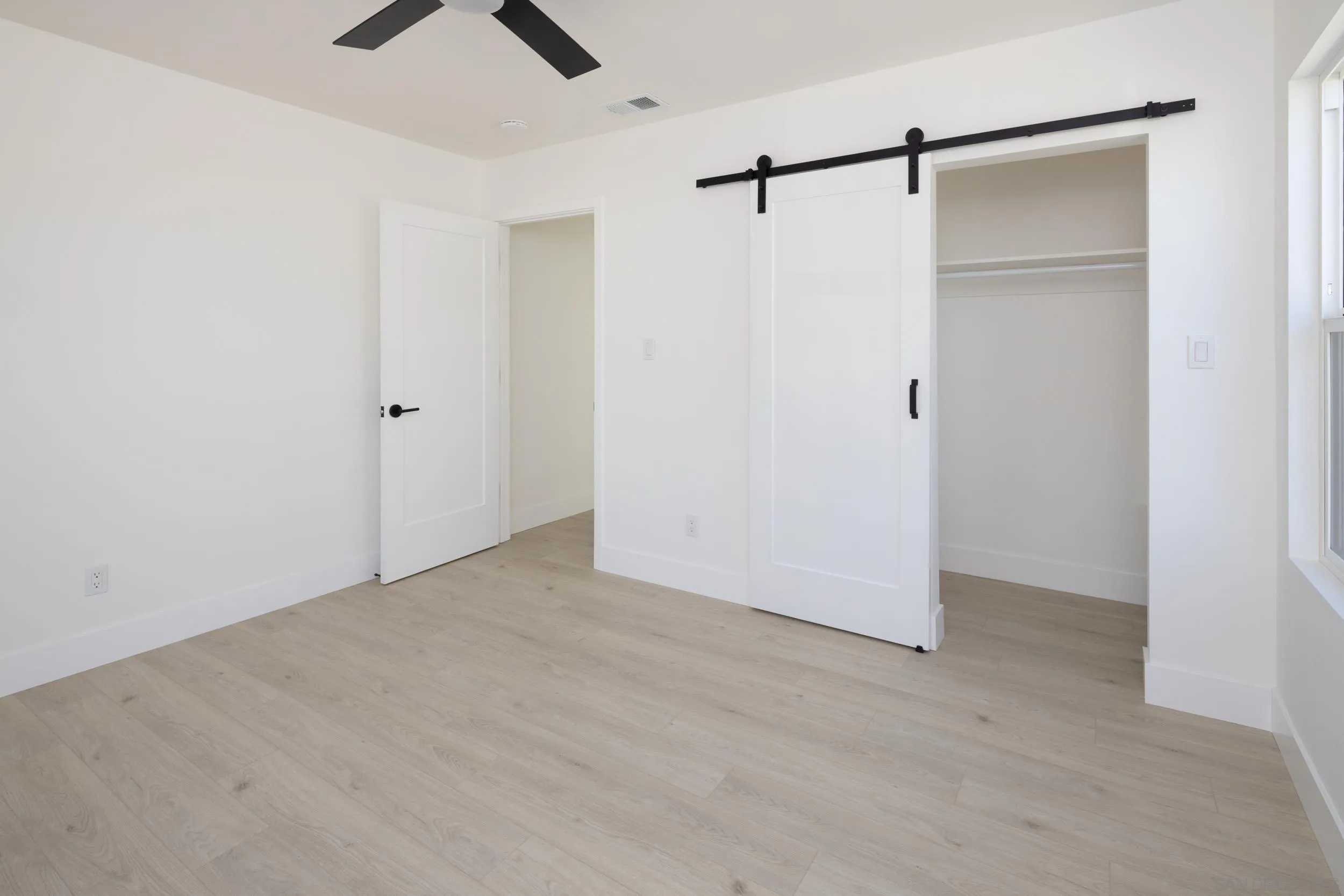 https://cdn.realtyfeed.com/cdn/127/250041341/72d4193aaaaa36d1ccce508be7da5ba2.webp