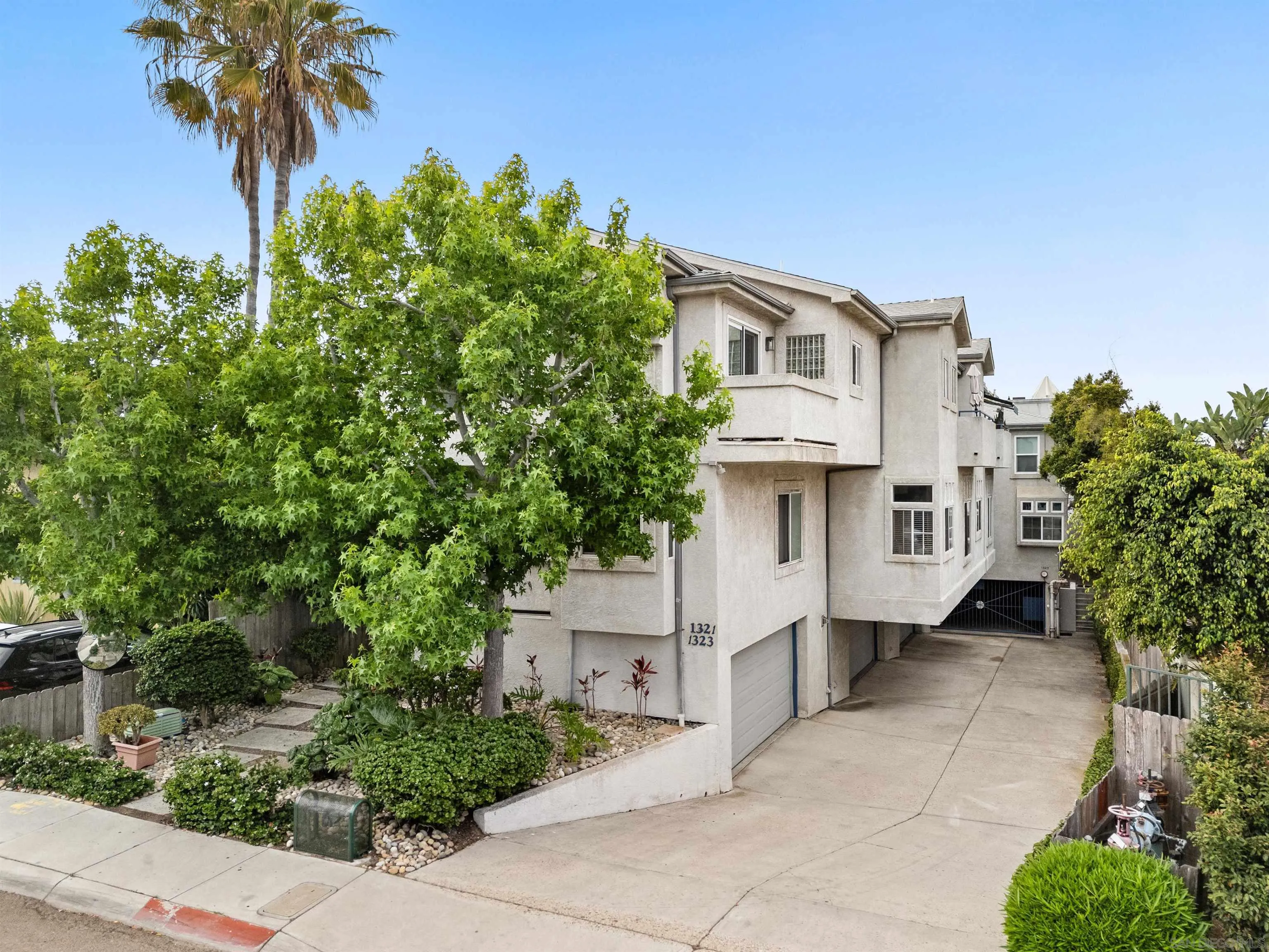 Photo #5: 250041343 Listing 