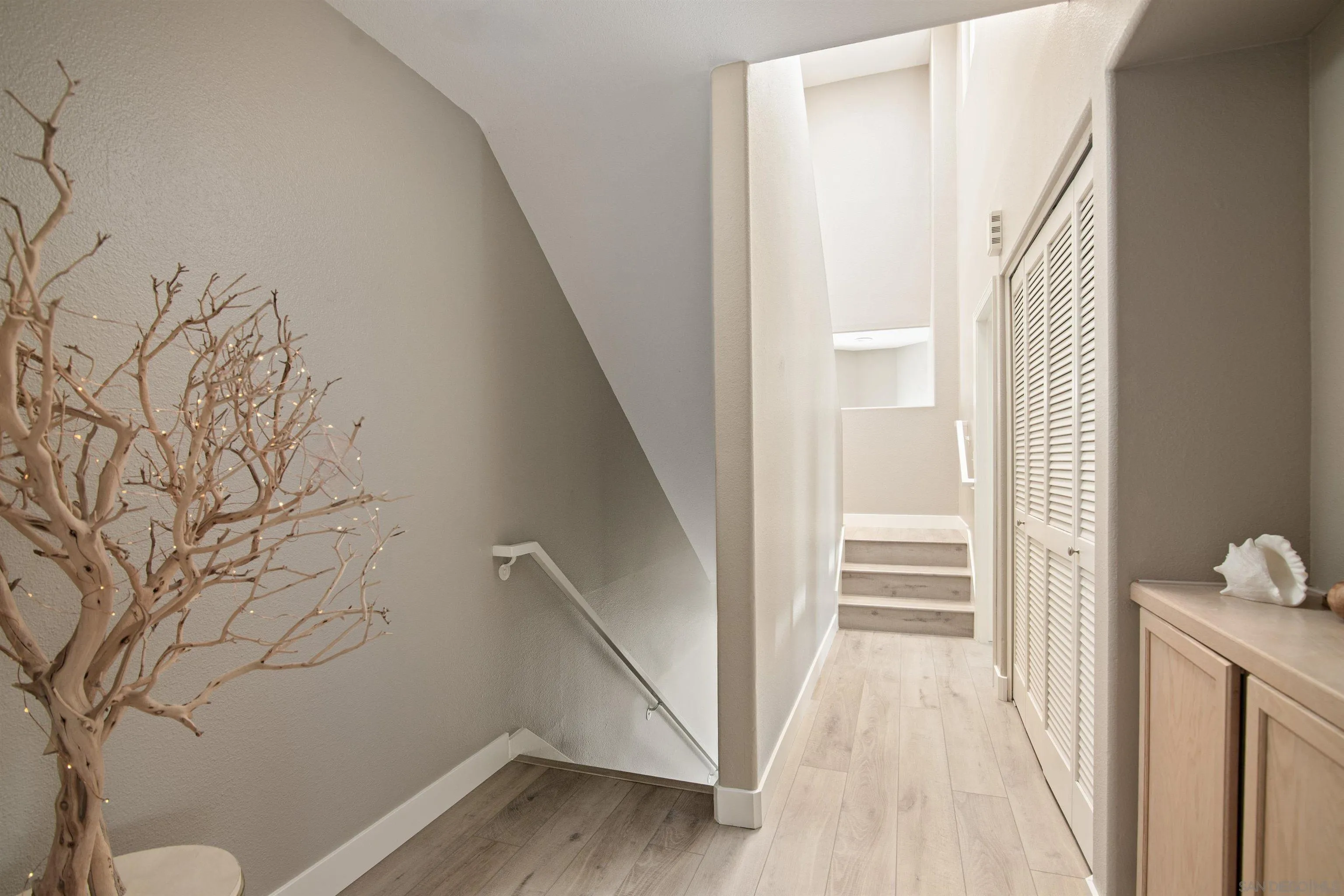 https://cdn.realtyfeed.com/cdn/127/250041343/b39dd92414f39419b9ed0e40c292e8e8.webp
