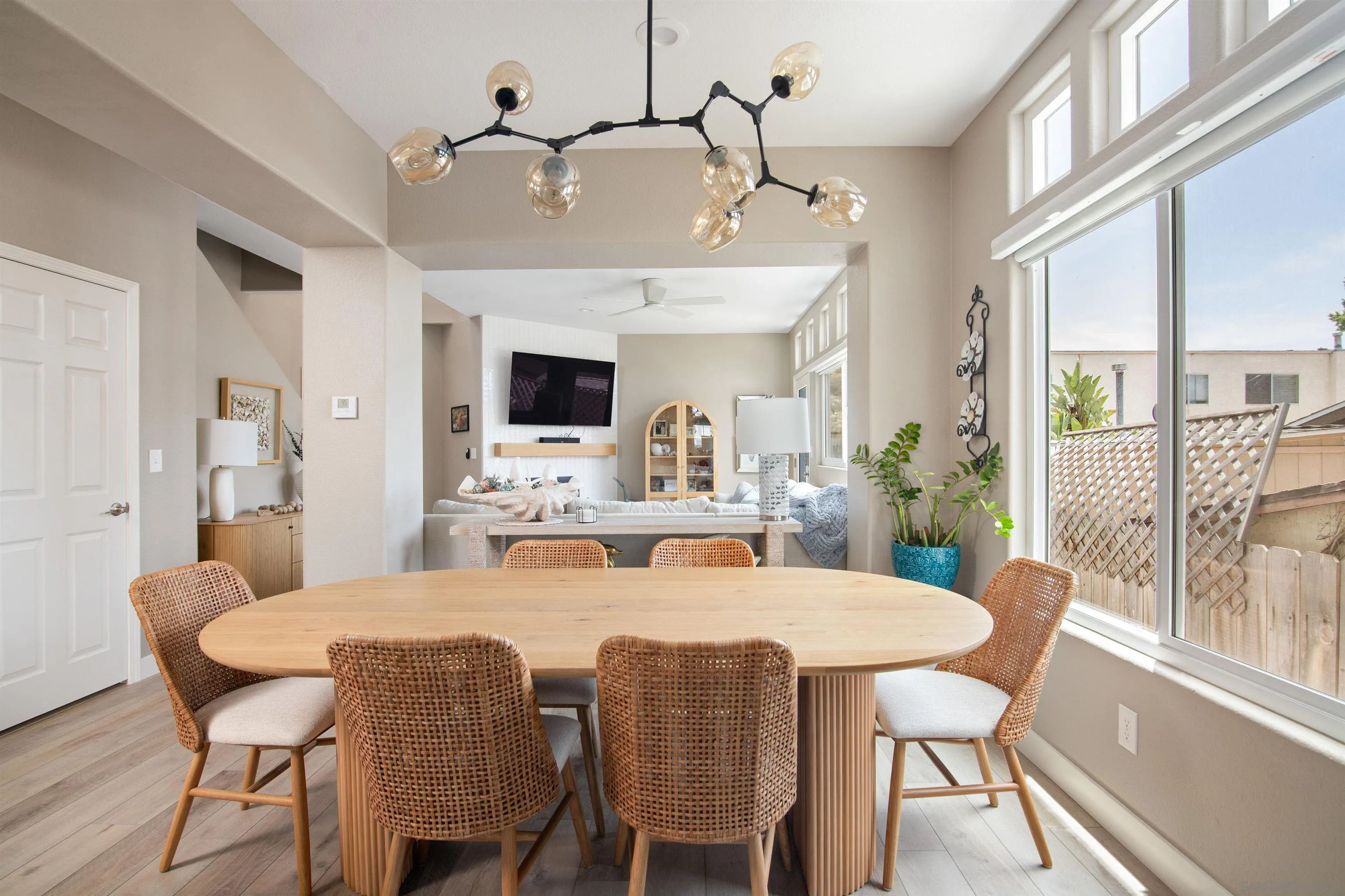 https://cdn.realtyfeed.com/cdn/127/250041343/d3230d7445f987f94481f17a0700ad94.webp