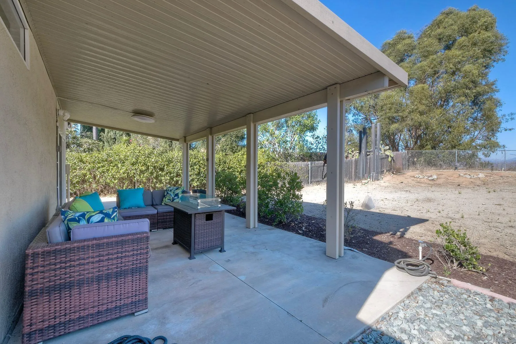 https://cdn.realtyfeed.com/cdn/127/250041345/2477b1543d44591dbf547d688077c703.webp