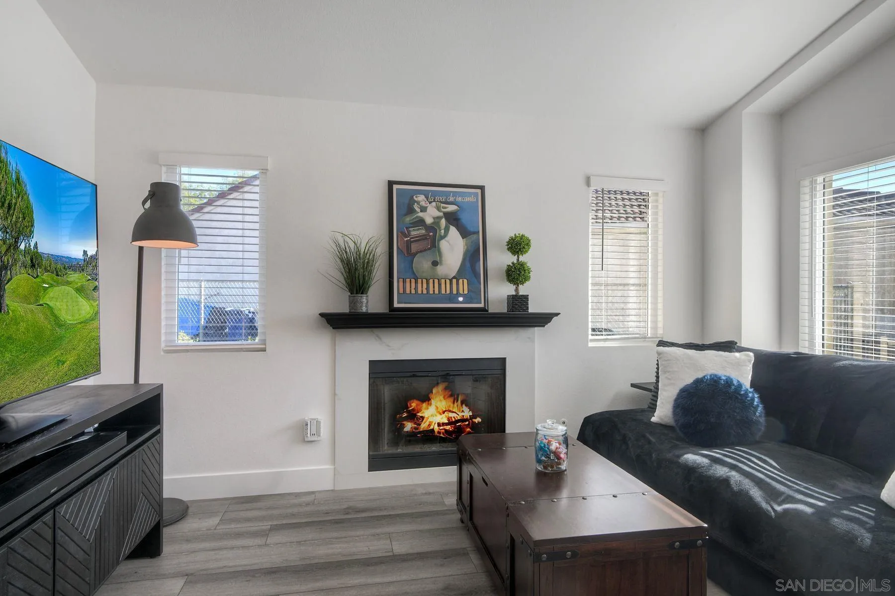https://cdn.realtyfeed.com/cdn/127/250041345/32511cbbace5b5b9483ab284c07a593b.webp