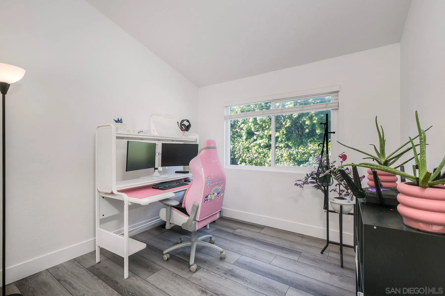 https://cdn.realtyfeed.com/cdn/127/250041345/930b7ca7f2ac9e639a5c1a2bd3f6b09e.webp