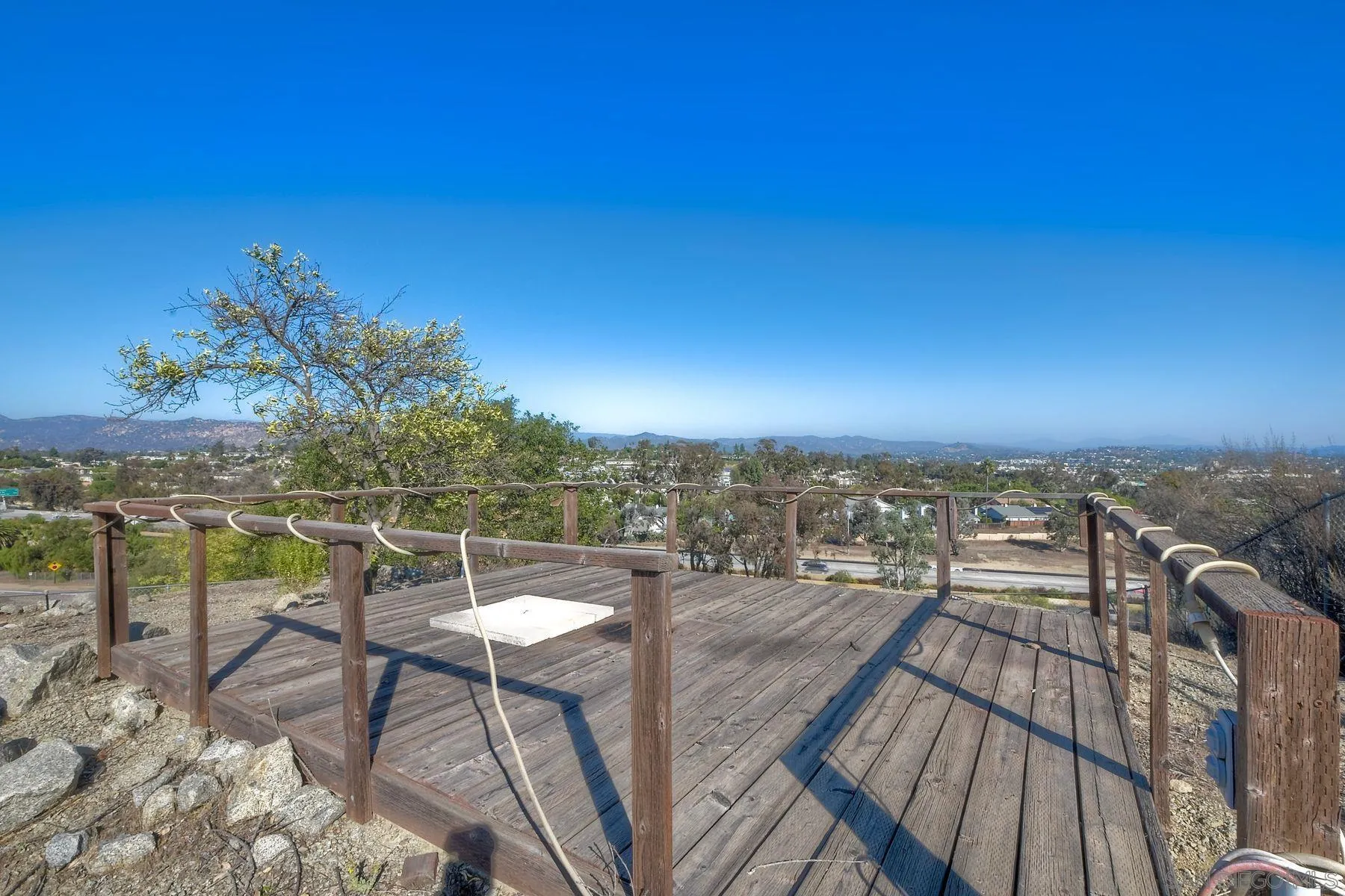 https://cdn.realtyfeed.com/cdn/127/250041345/f4633db9efda5c40147ee30f4ef2e5ee.webp