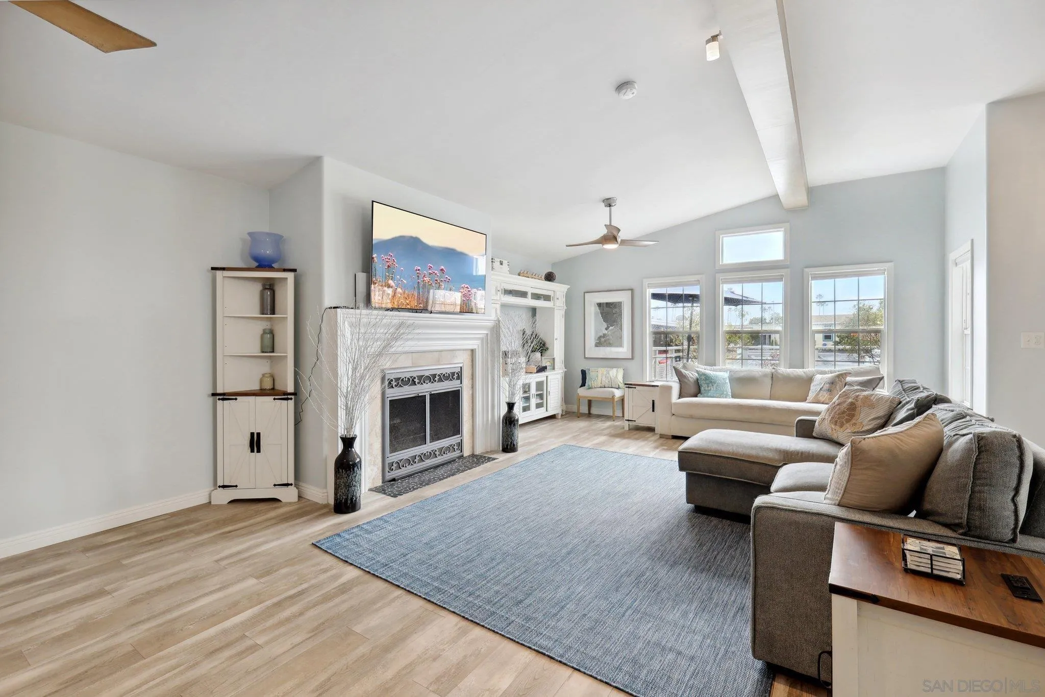 https://cdn.realtyfeed.com/cdn/127/250041350/9698c233b0f7be50f37a558a51131f9c.webp