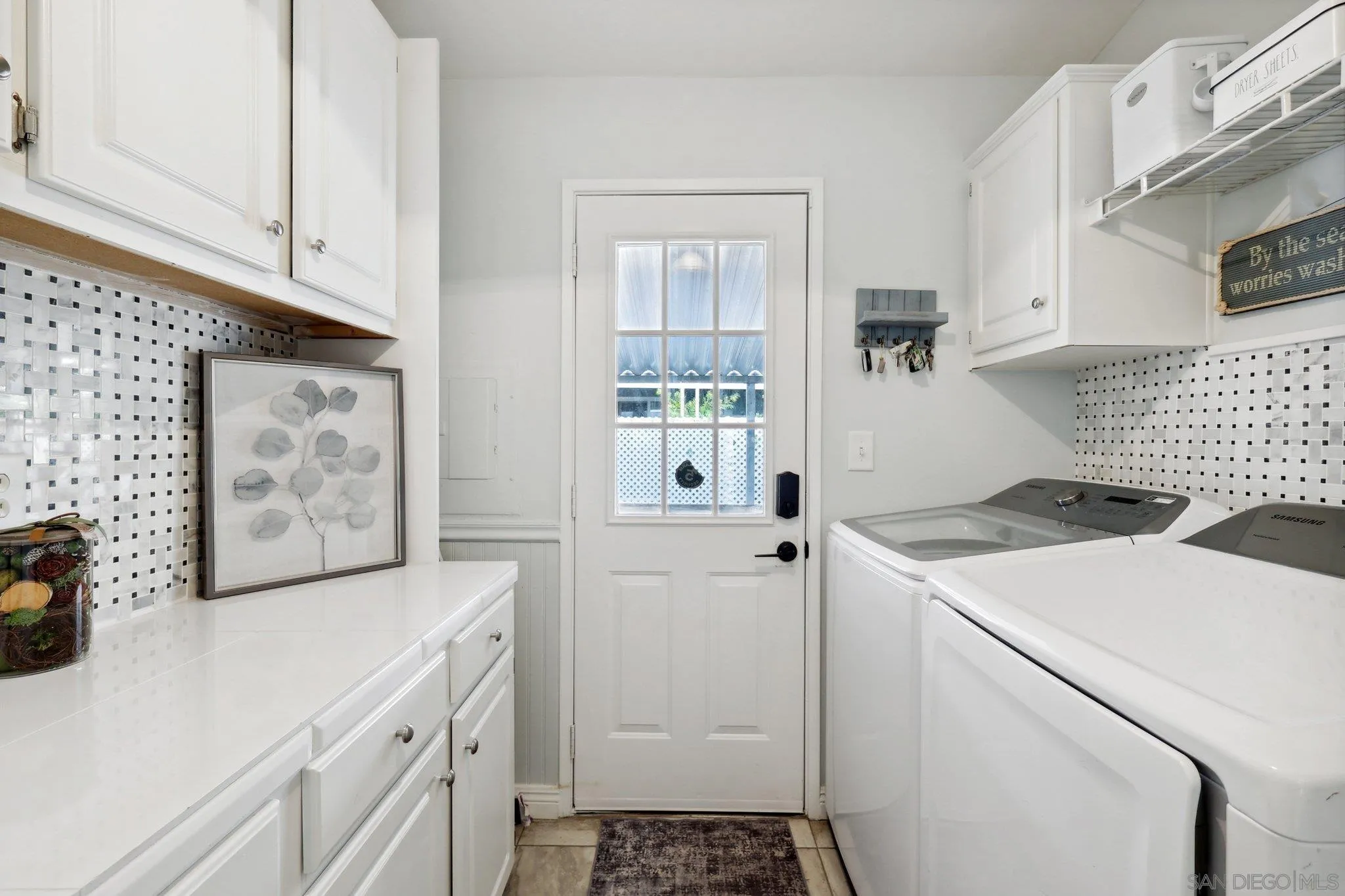 https://cdn.realtyfeed.com/cdn/127/250041350/a0b09d7f04e0afb5fc18fe687f9c2d11.webp
