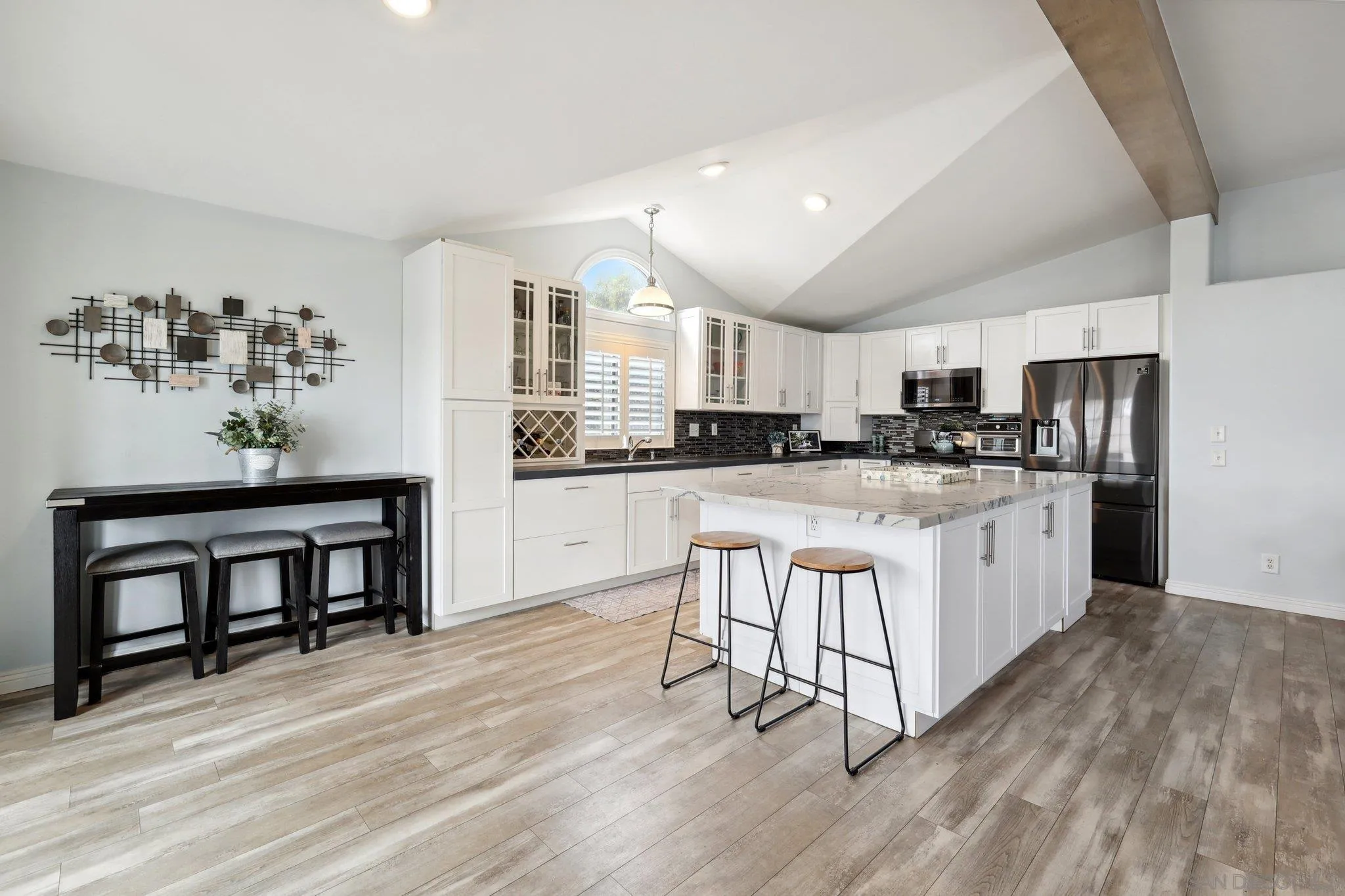 https://cdn.realtyfeed.com/cdn/127/250041350/c435197d91c5ea9611d38055dd2b72b7.webp