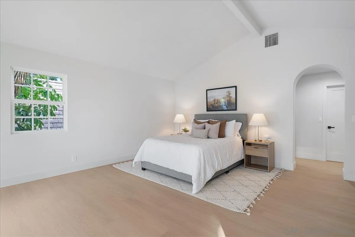 https://cdn.realtyfeed.com/cdn/127/250041353/cb32a84d9b803647684b770a5f10f9e8.webp