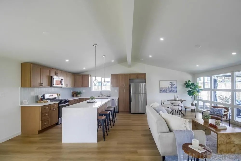 https://cdn.realtyfeed.com/cdn/127/250041355/0cc55bb7ec1d4558abc1bfa4f72d00a9.webp