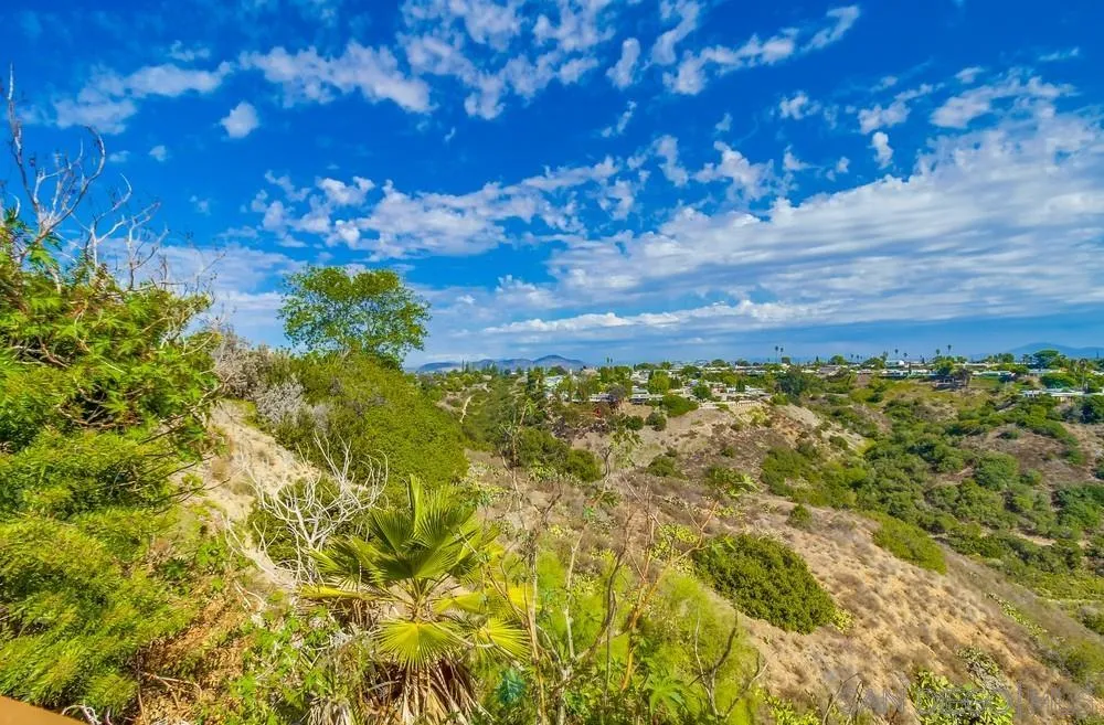 https://cdn.realtyfeed.com/cdn/127/250041355/47ac289797e3bb3b12c02e9622a83d2d.webp