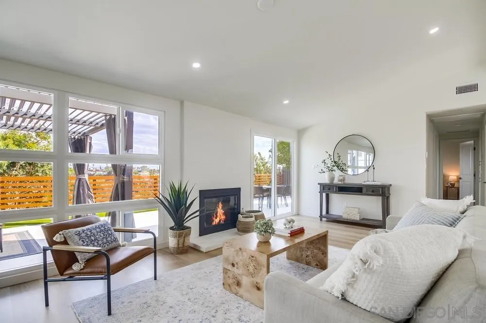 https://cdn.realtyfeed.com/cdn/127/250041355/4a9271d3dcf645c1bb310902769882bc.webp