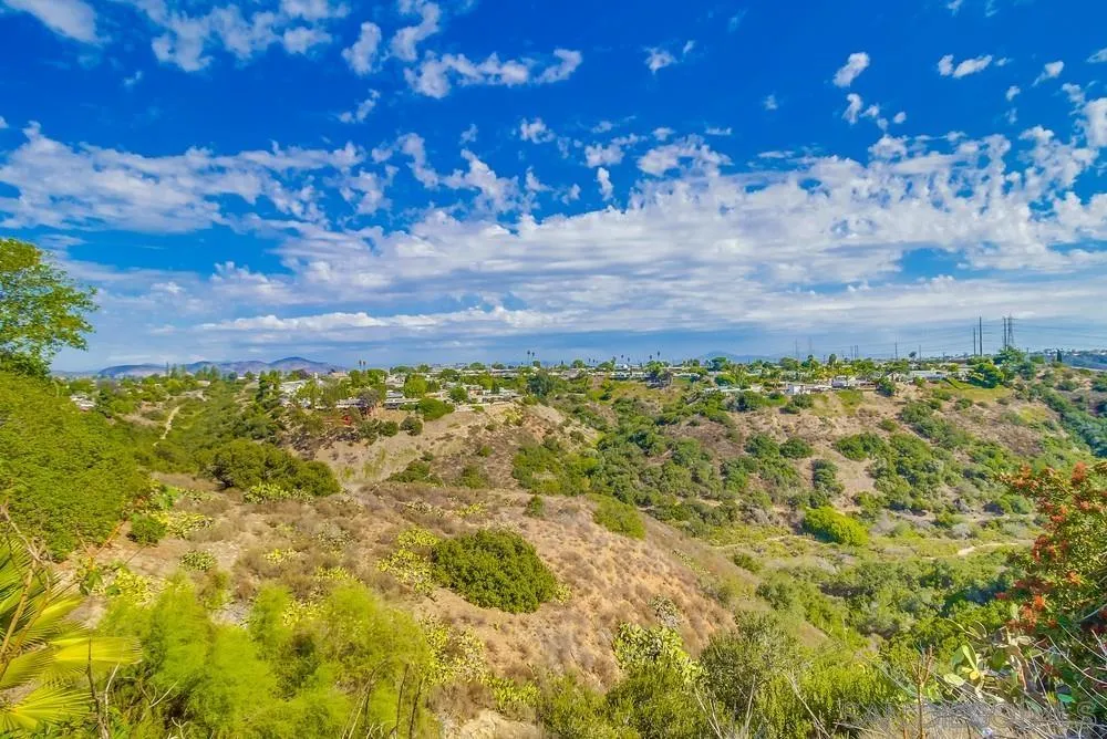 https://cdn.realtyfeed.com/cdn/127/250041355/4ea4398217c4d9a211fcfd55efd615c5.webp