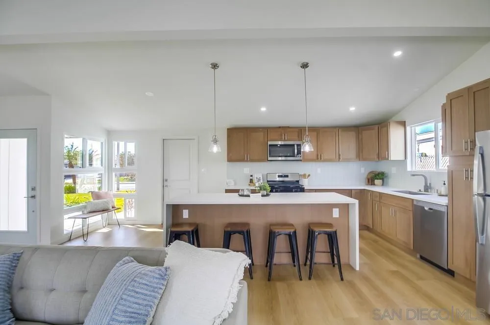 https://cdn.realtyfeed.com/cdn/127/250041355/6d13a50a48adde808aa8f162c20c4265.webp