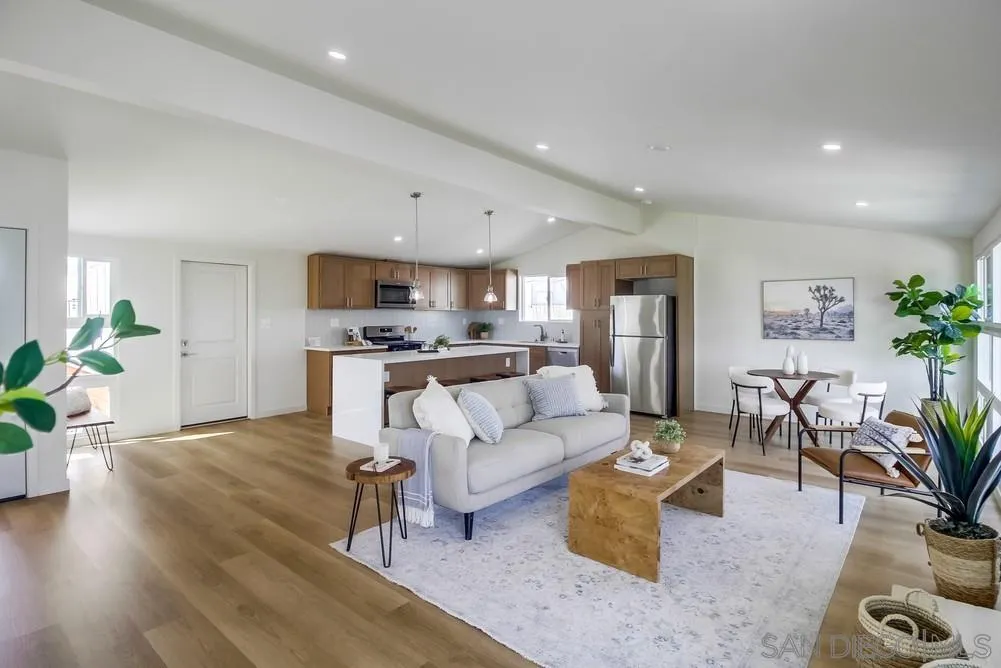 https://cdn.realtyfeed.com/cdn/127/250041355/6f370061659e8b4345f657521b2e0a9d.webp