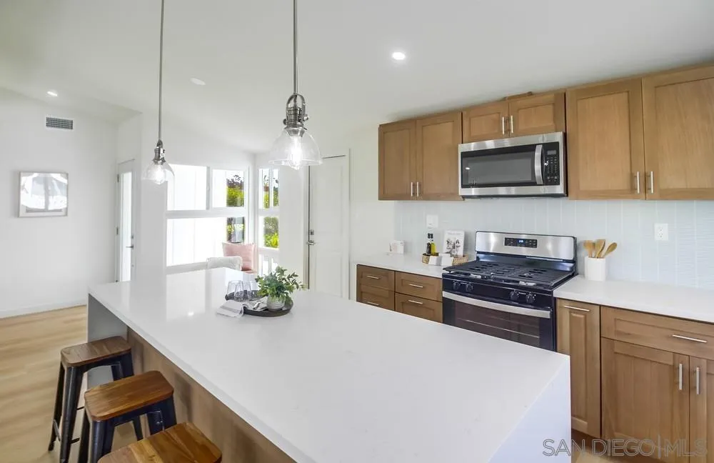 https://cdn.realtyfeed.com/cdn/127/250041355/8e07cbee079110dc07f530234420f7d6.webp