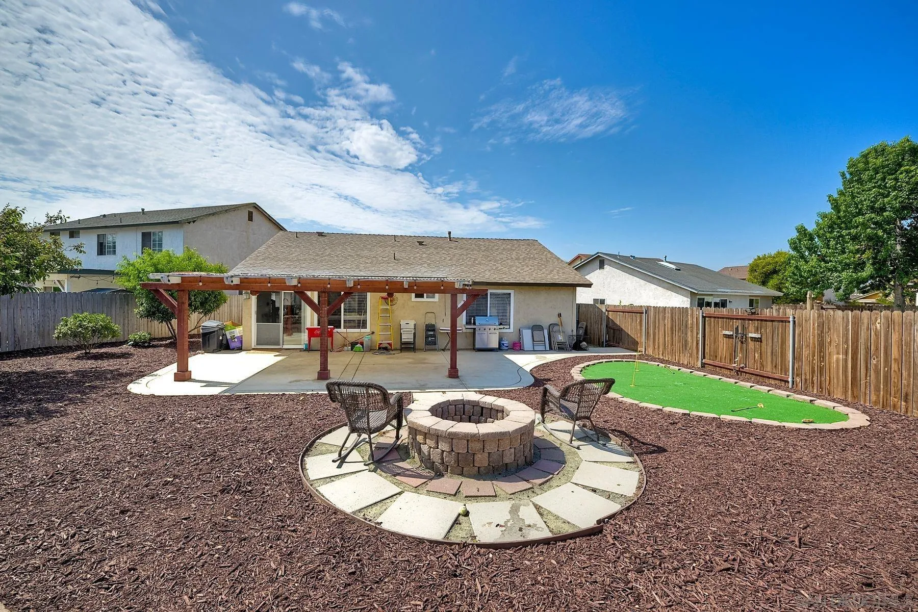 https://cdn.realtyfeed.com/cdn/127/250041358/1d37ac82564b1e8896349f4ed2bc2902.webp