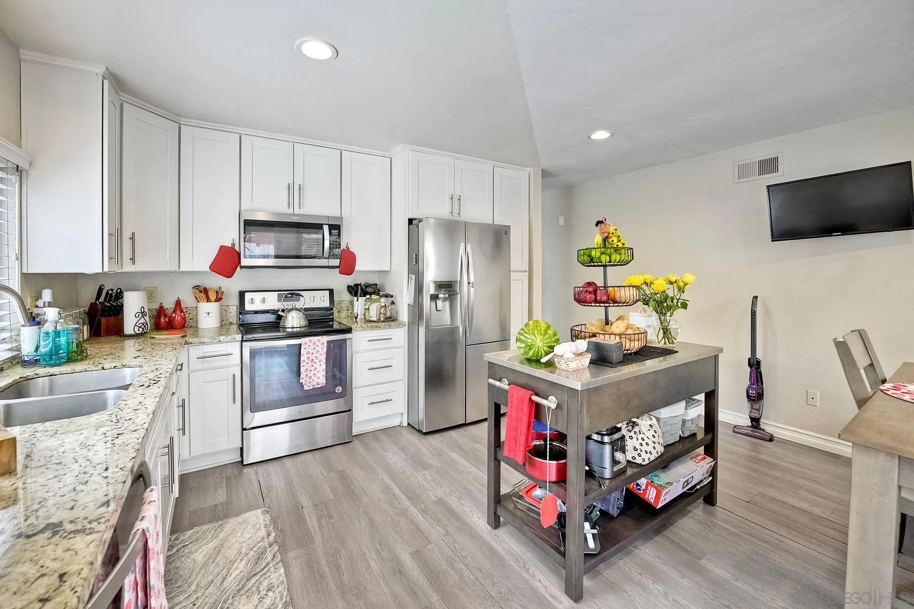 https://cdn.realtyfeed.com/cdn/127/250041358/a255c679d2e3f00ff220295a62f7123b.webp