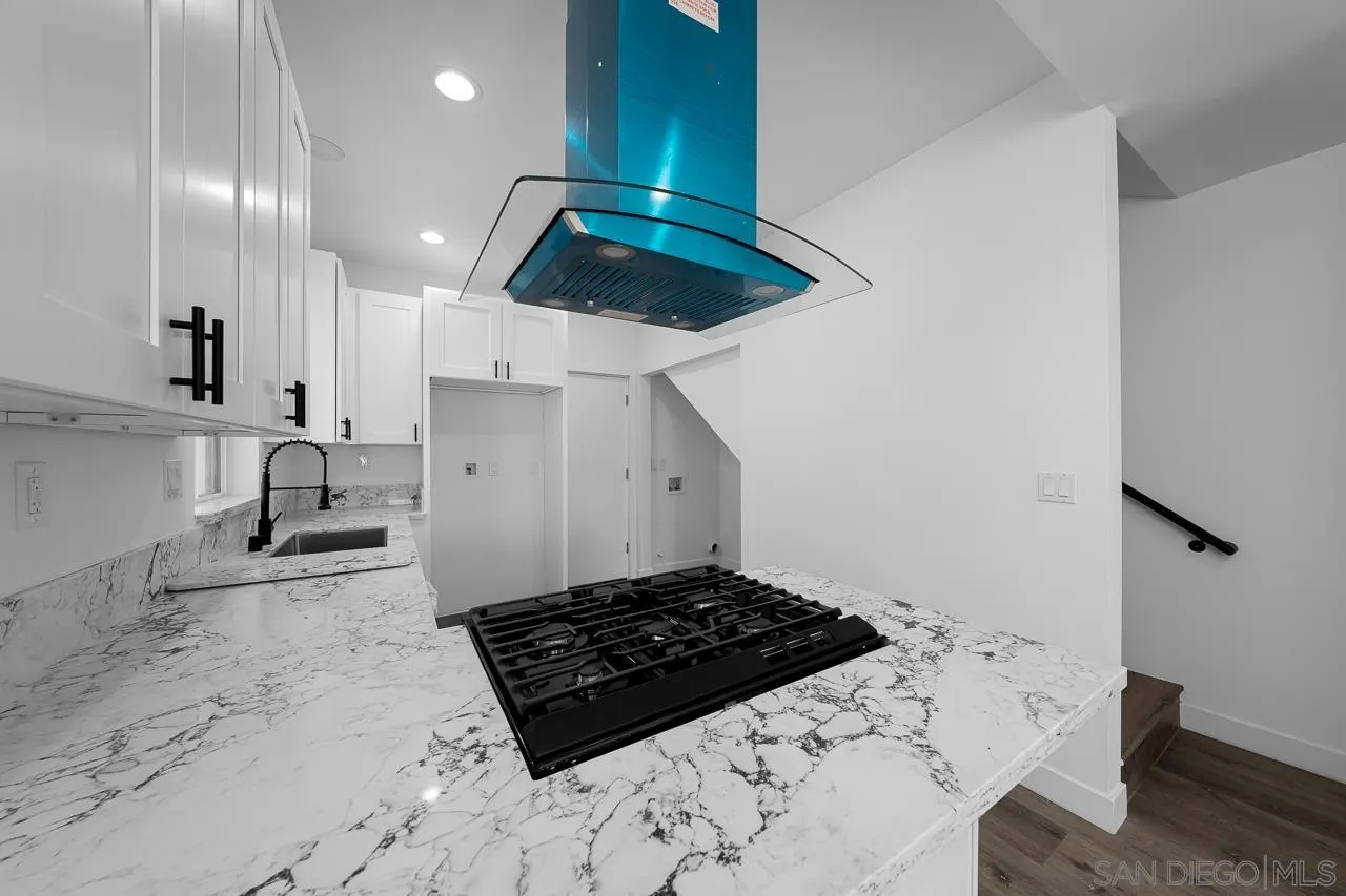 https://cdn.realtyfeed.com/cdn/127/250041359/2d753d6391e28b31e2ff81dd20e7b37a.webp