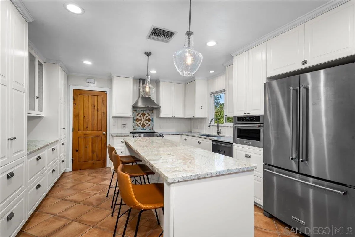 https://cdn.realtyfeed.com/cdn/127/250041364/8f52b0a23e9e070367179324a320c709.webp