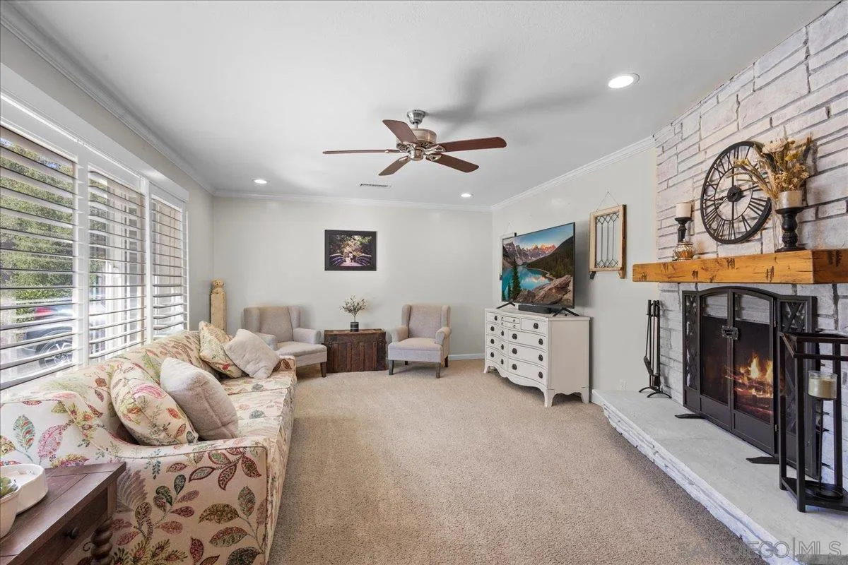 https://cdn.realtyfeed.com/cdn/127/250041364/c7a15d9b536d624c962edfb617268217.webp