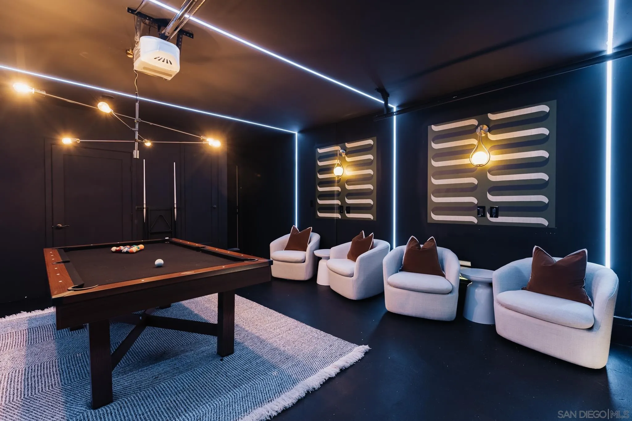 https://cdn.realtyfeed.com/cdn/127/250041366/9f5749d73ccbb8a962bde8f52aab215d.webp