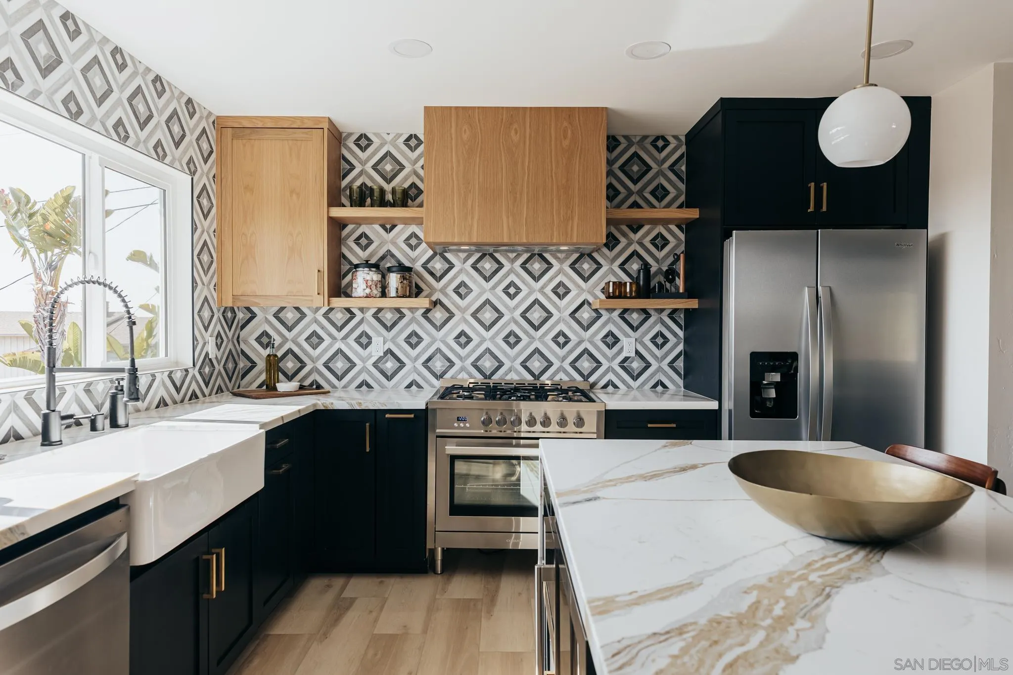 https://cdn.realtyfeed.com/cdn/127/250041366/ccd49c7763f12475ee7383b7e7a95968.webp