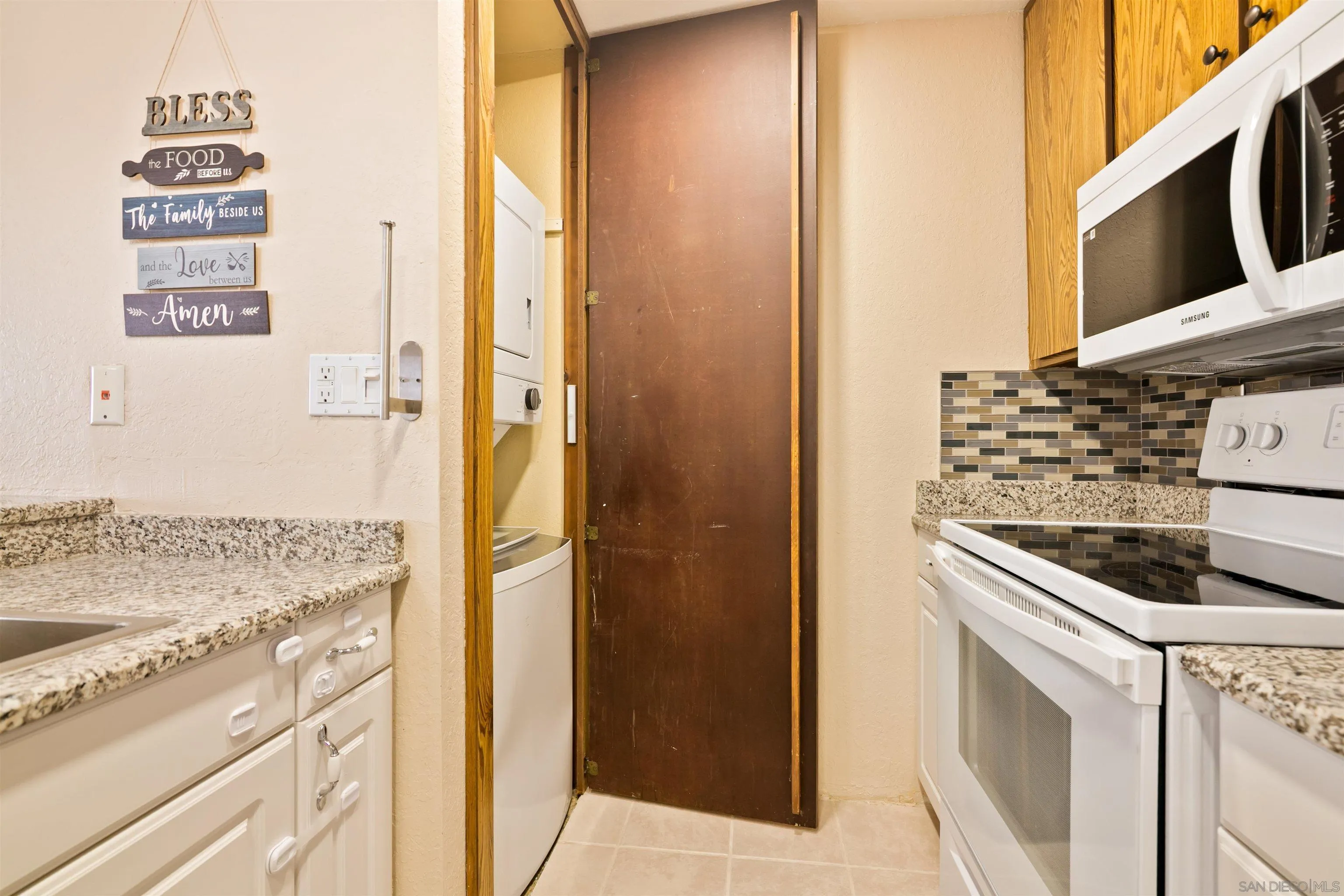 https://cdn.realtyfeed.com/cdn/127/250041367/ae9ae9f8409fc9ae97176091292a9881.webp