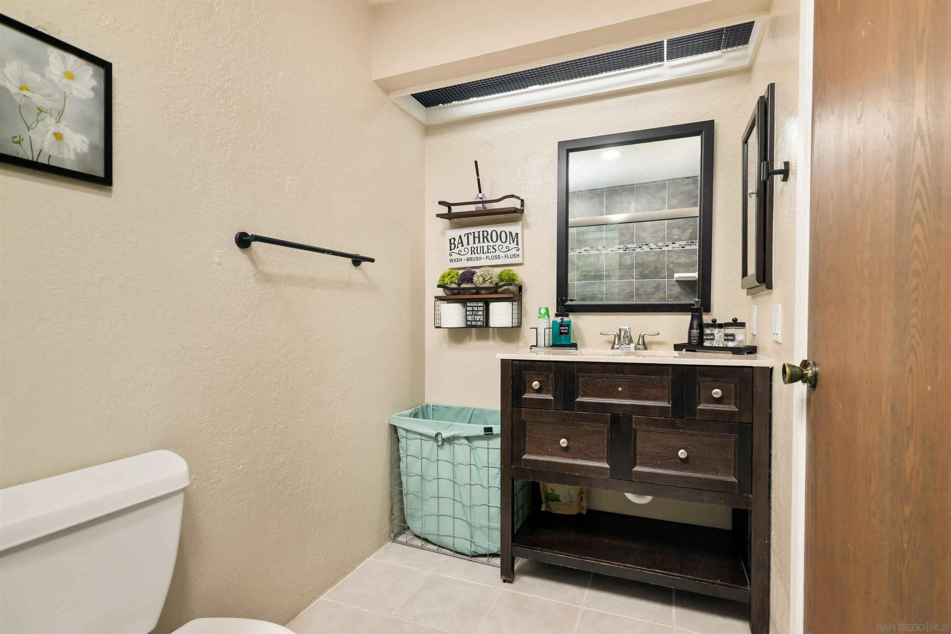 https://cdn.realtyfeed.com/cdn/127/250041367/b3af01d696b5d8b0dedecdc5798dc503.webp